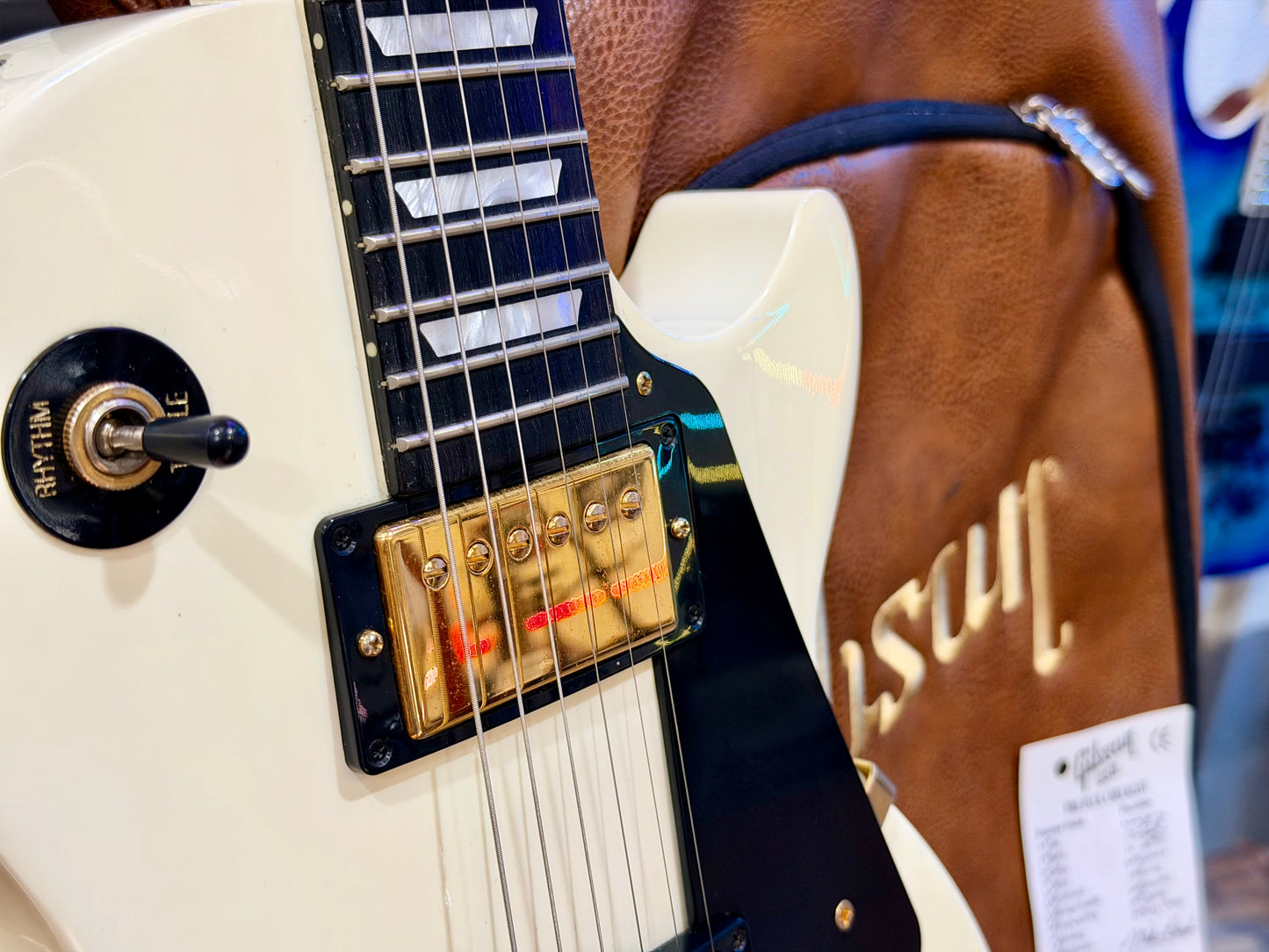π2009π Gibson Les Paul Studio~ Alpine White & Gold~ Ebony Fretboard~ Gig Bag!