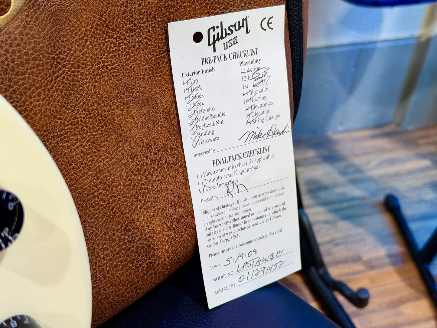 π2009π Gibson Les Paul Studio~ Alpine White & Gold~ Ebony Fretboard~ Gig Bag!