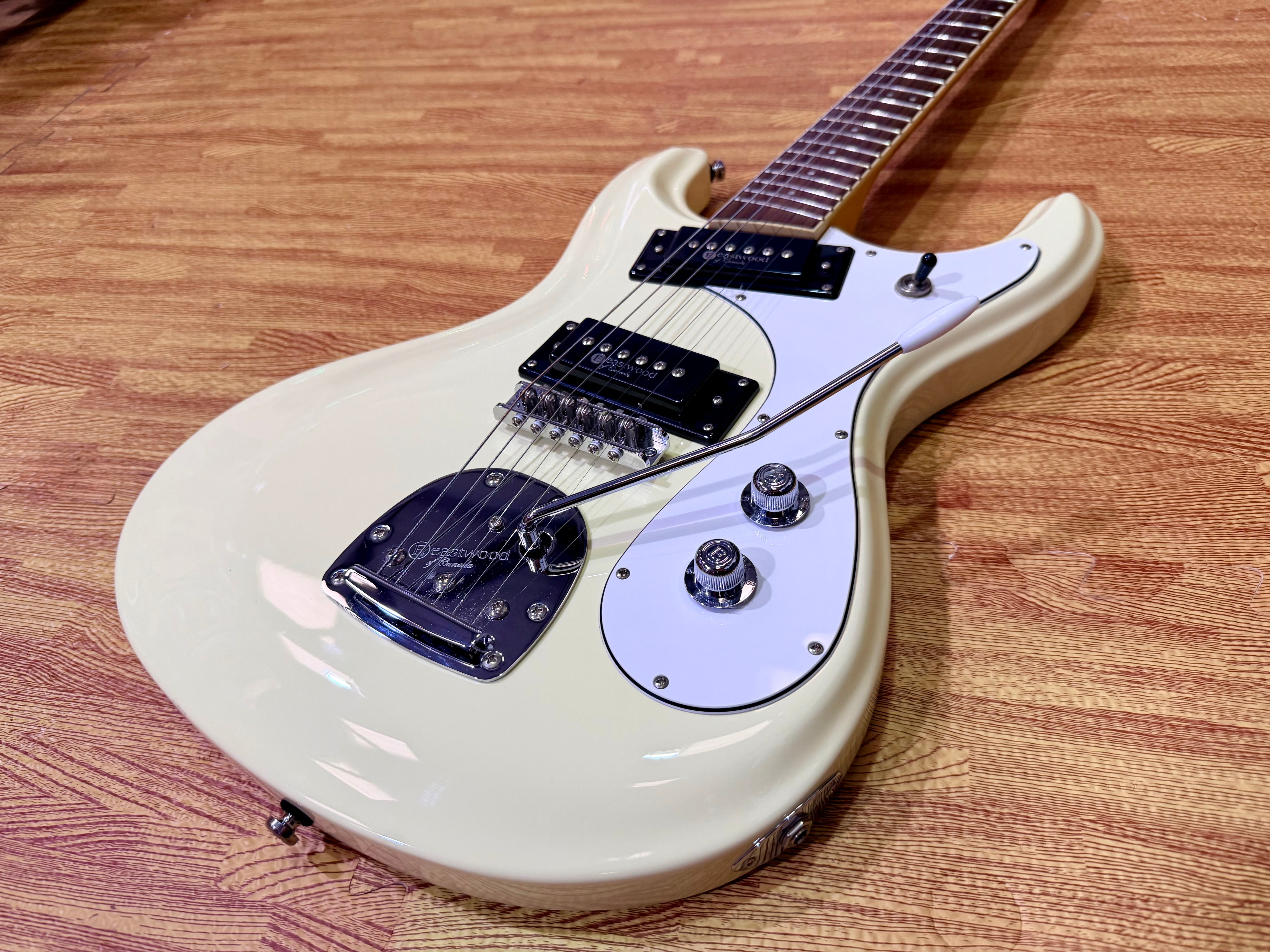 ✨MINT✨ Eastwood Sidejack Pro DLX~ Vintage White 2017 Electric Guitar Mosrite!