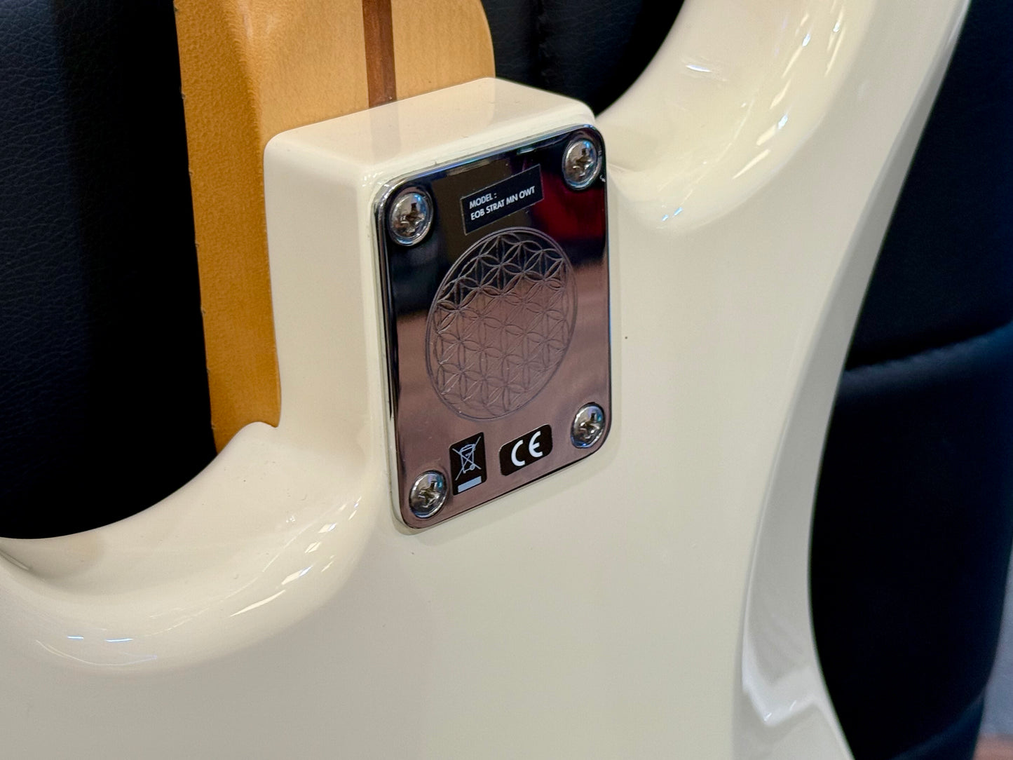š„2020š„ Fender Ed OāBrien Sustainer Stratocaster~ Artist Series Signature~White