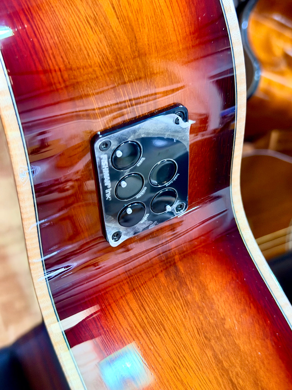 Faith Blood Moon Venus FVBMB All-Solid Trembesi Electro-Acoustic Guitar + Case