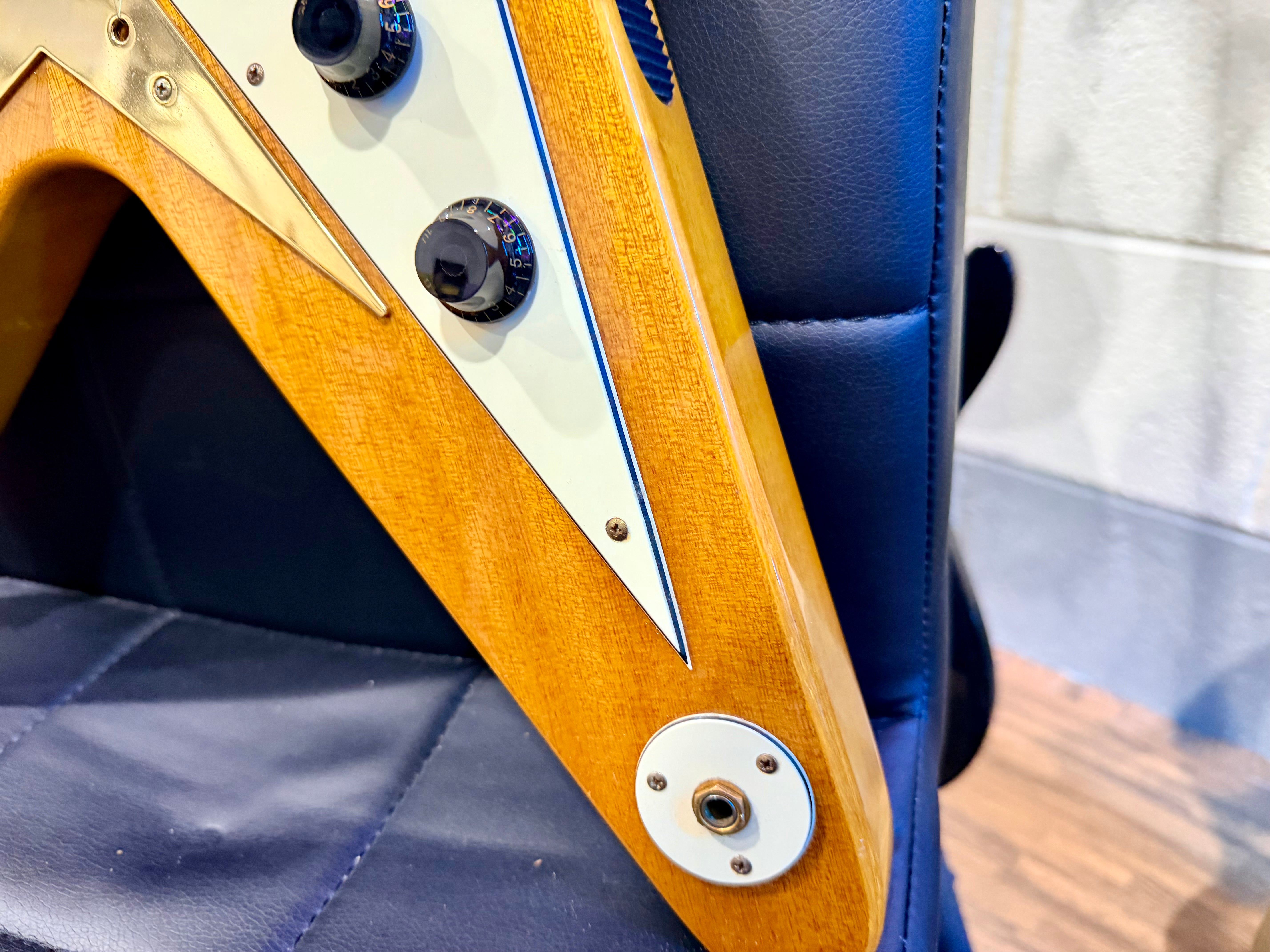 🔥2003 RARE🔥 Epiphone Korina Flying V ’58 Reissue~ Unsung Korea + Flight Case!