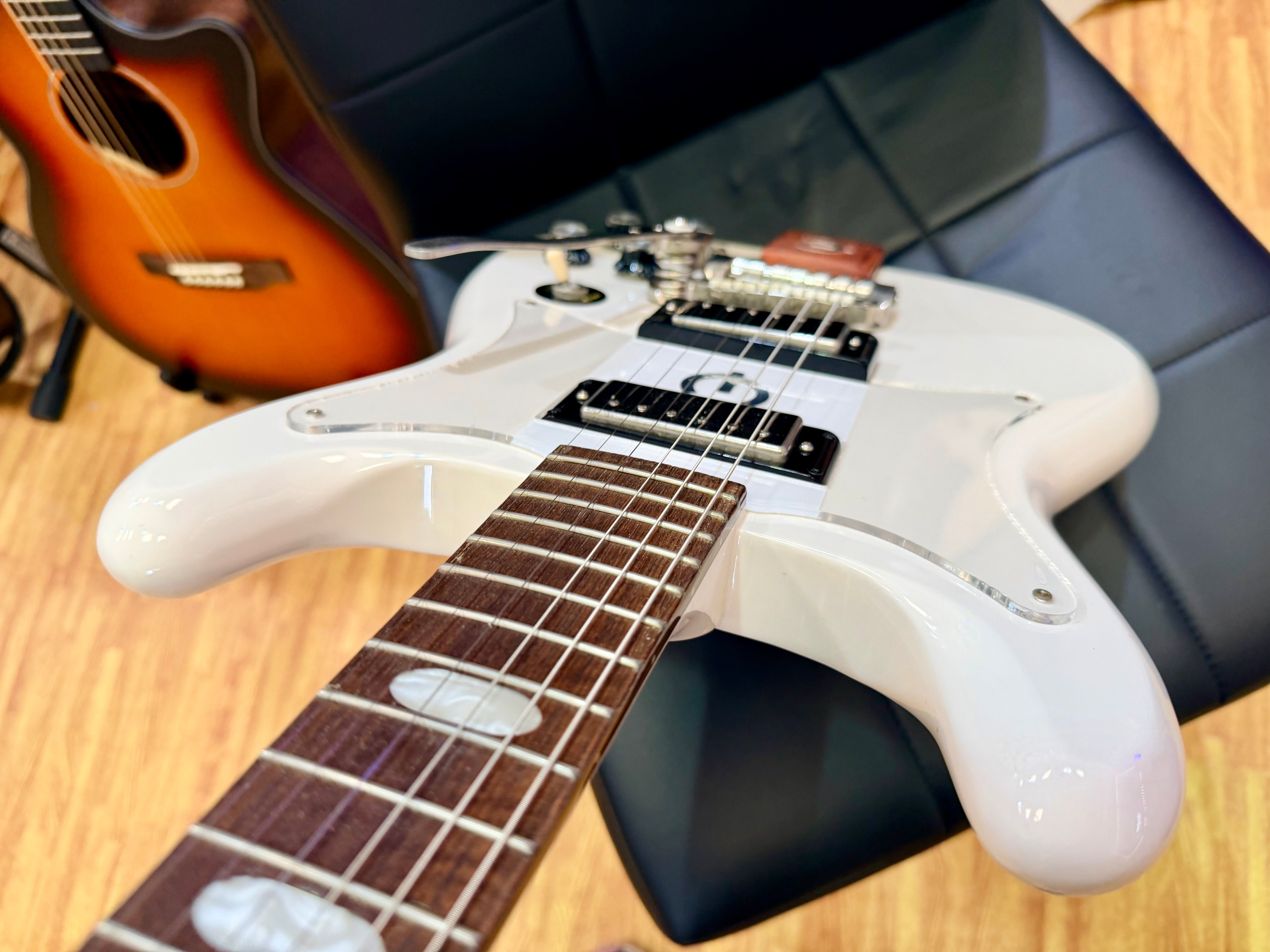✨2024✨ Epiphone Crestwood Custom Tremotone Polaris White~ Mini Humbuckers!