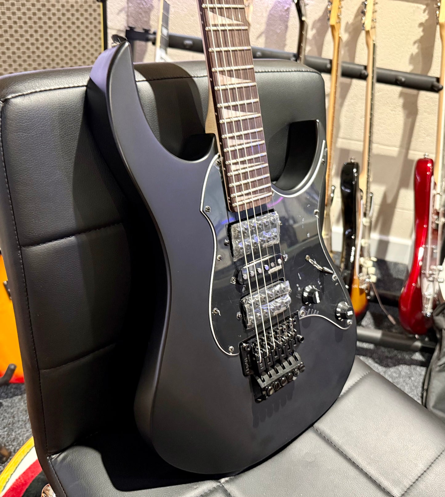 🔥EX DEMO🔥 2022 Vintage VMX Series Raider Electric Guitar~Black~ Floyd Rose!