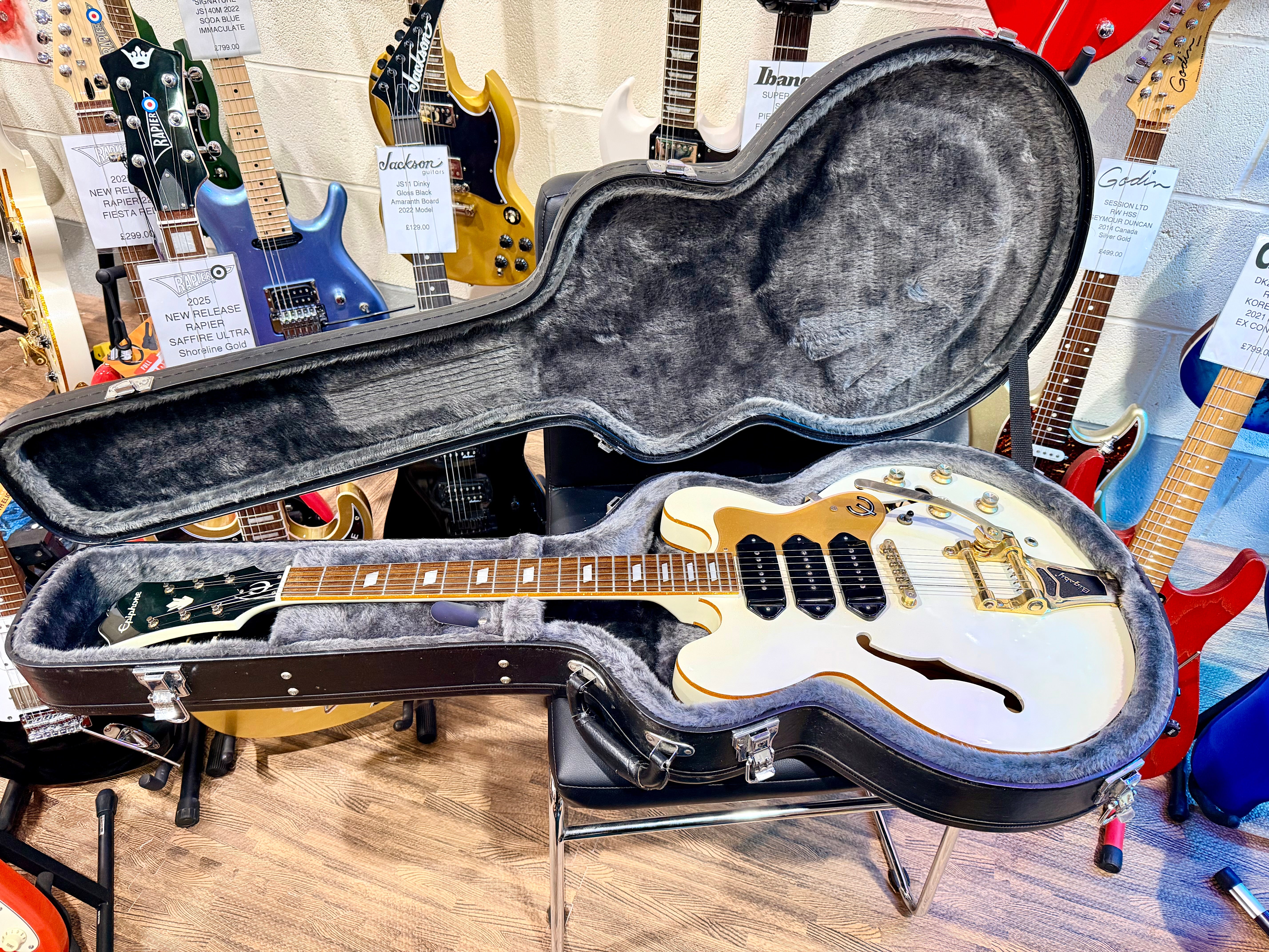 ✨LIMITED EDITION✨ Epiphone Riviera Royale Custom P93~ Pearl White + Hard Case!