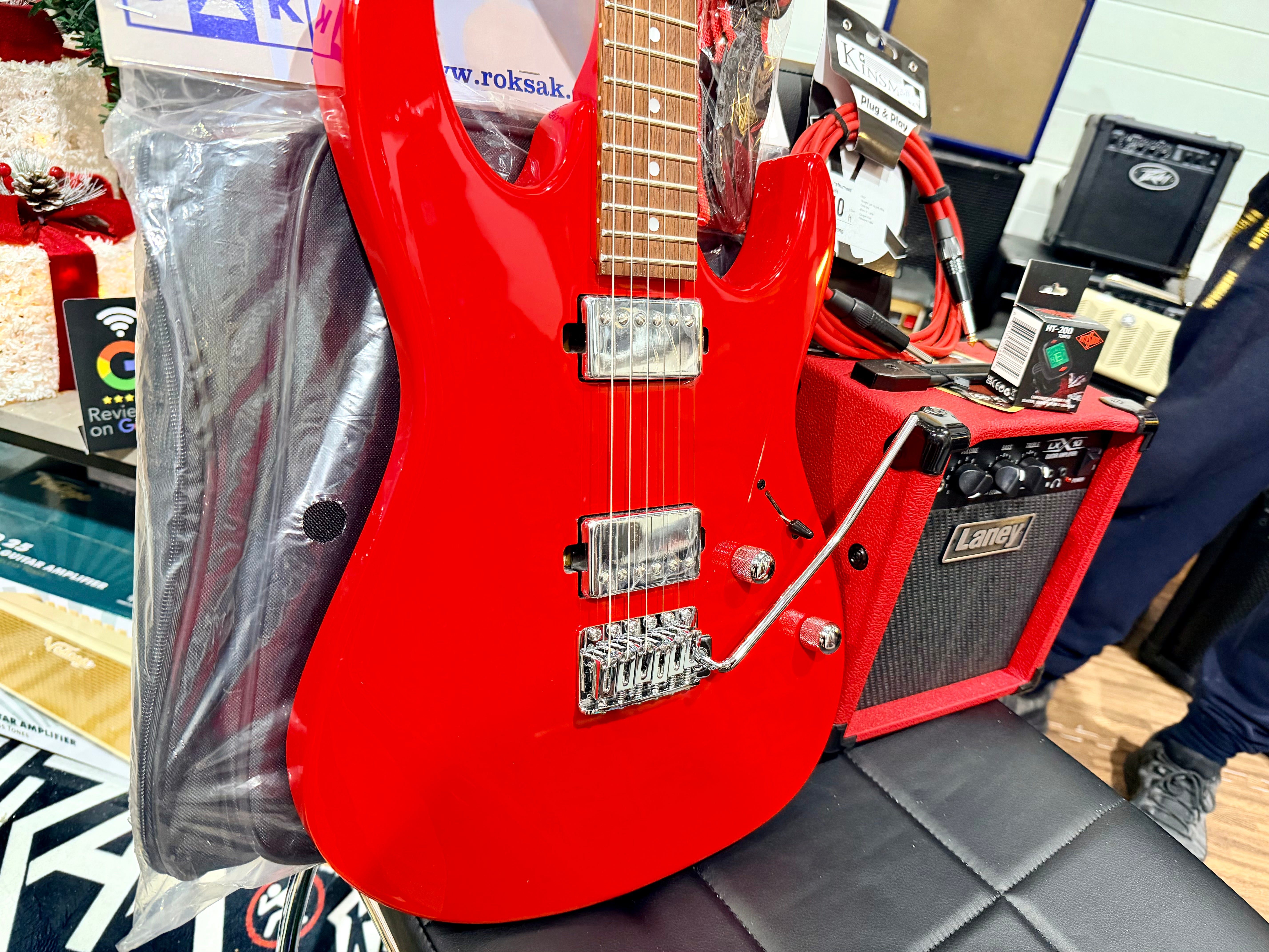 ๐ ELECTRIC GUITAR STARTER PACK ๐ Ibanez Gio GRX120~Red~ Laney Amp, Bag ,Tuner