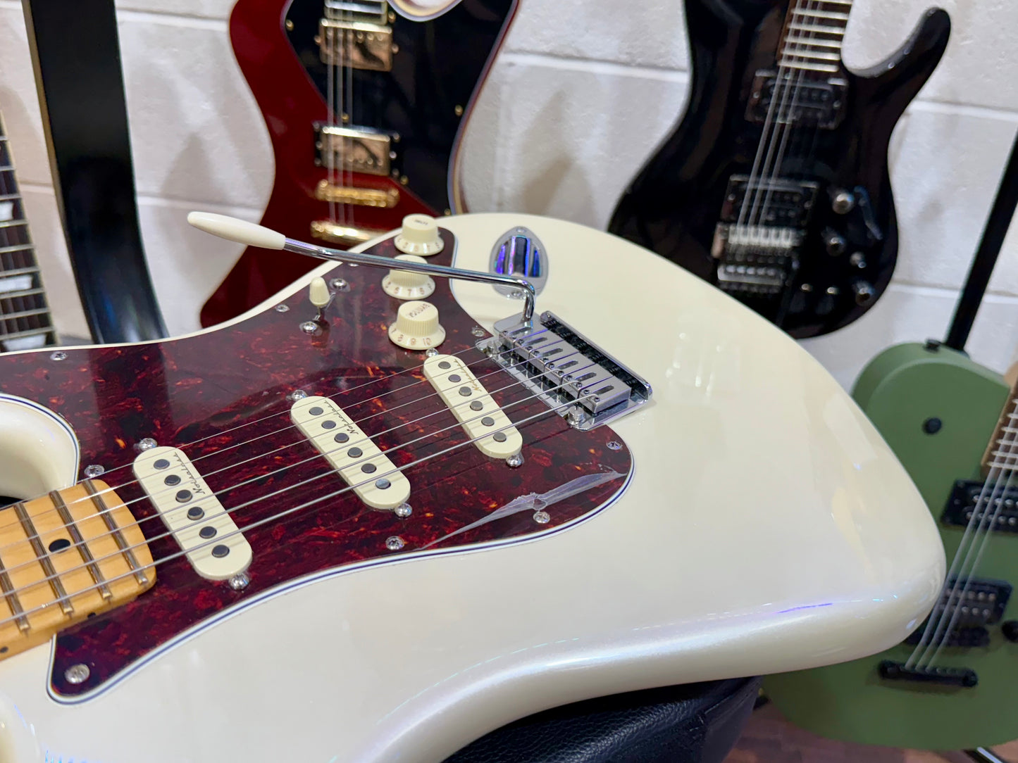 🌟2021 MINT🌟 Fender Player Plus Stratocaster~ Olympic Pearl White~ Push/Pull!