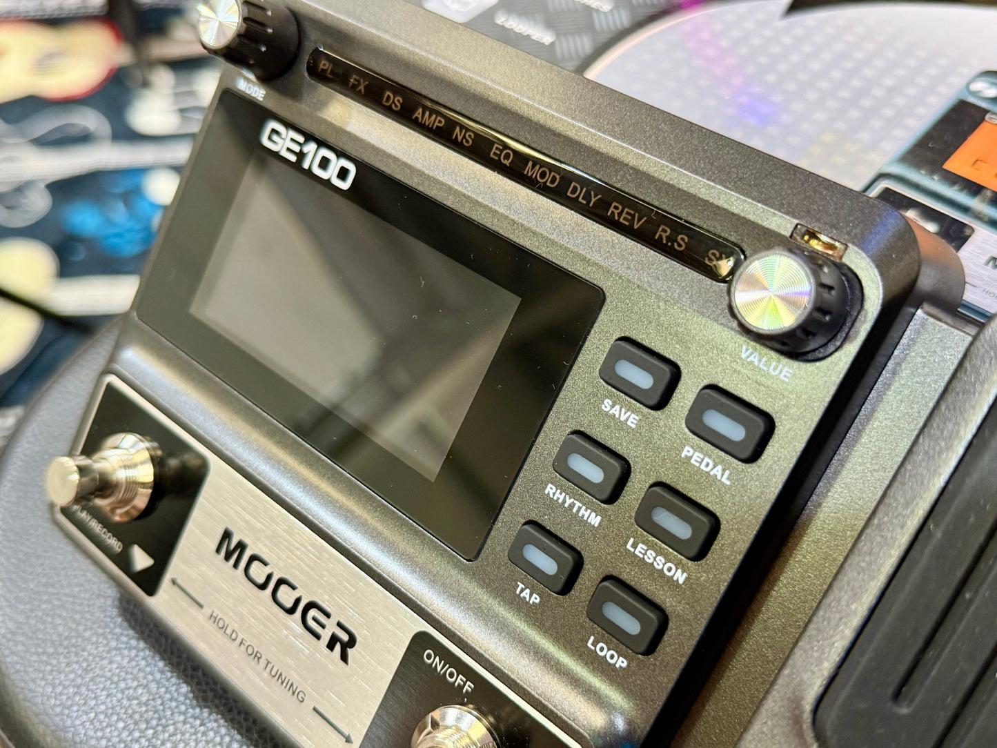 🎸 Mooer GE 100 Guitar Multi Effects Processor~ FX Unit~ Boxed! 🎸