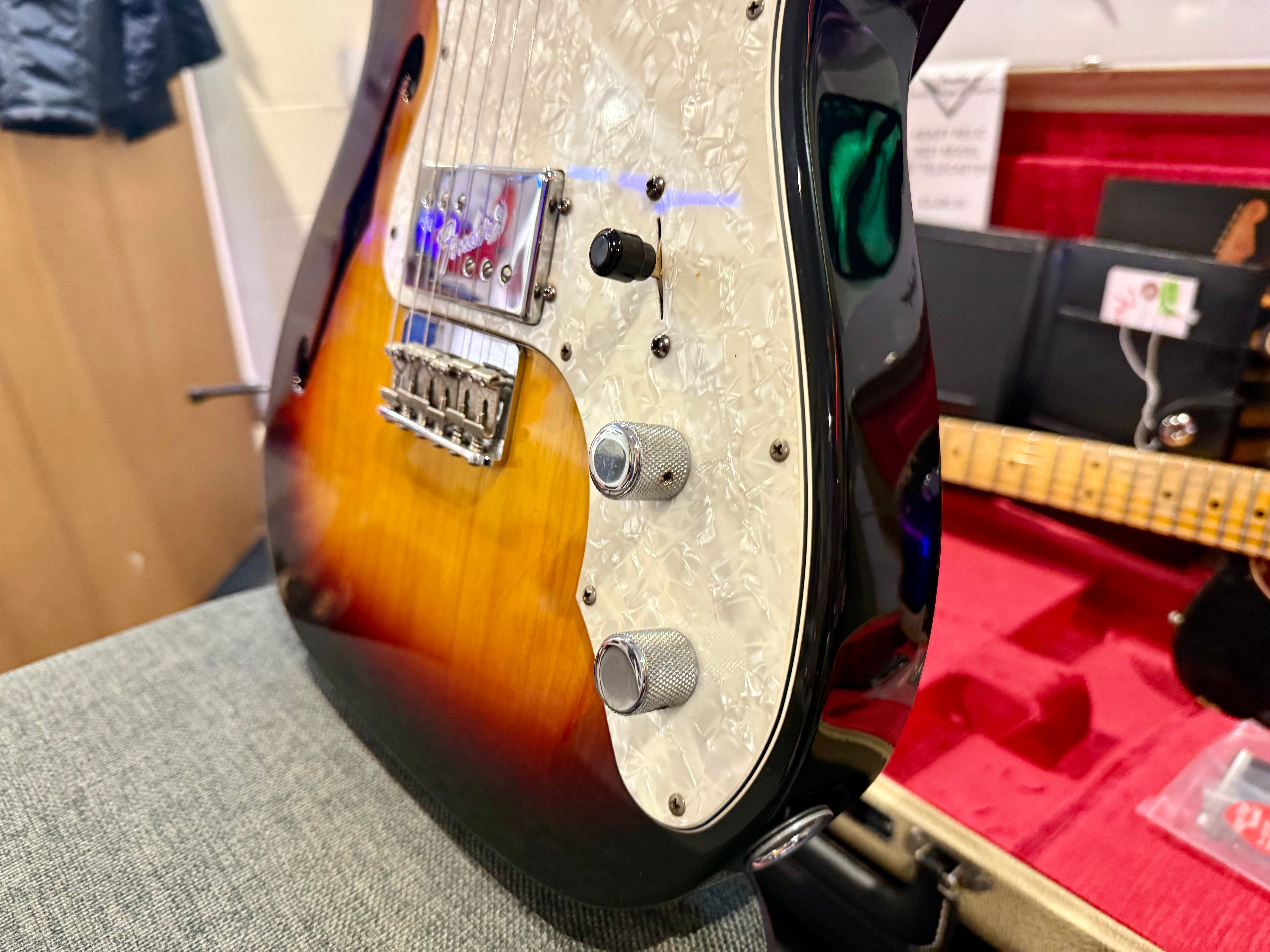 🌟1999🌟 Fender Classic Series '72 Telecaster Thinline~ 3 Color Sunburst~ Lovely