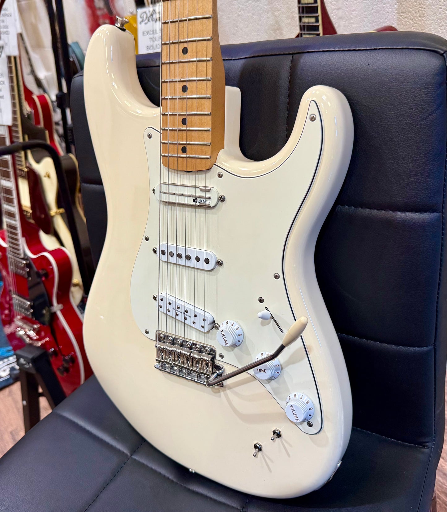š„2020š„ Fender Ed OāBrien Sustainer Stratocaster~ Artist Series Signature~White
