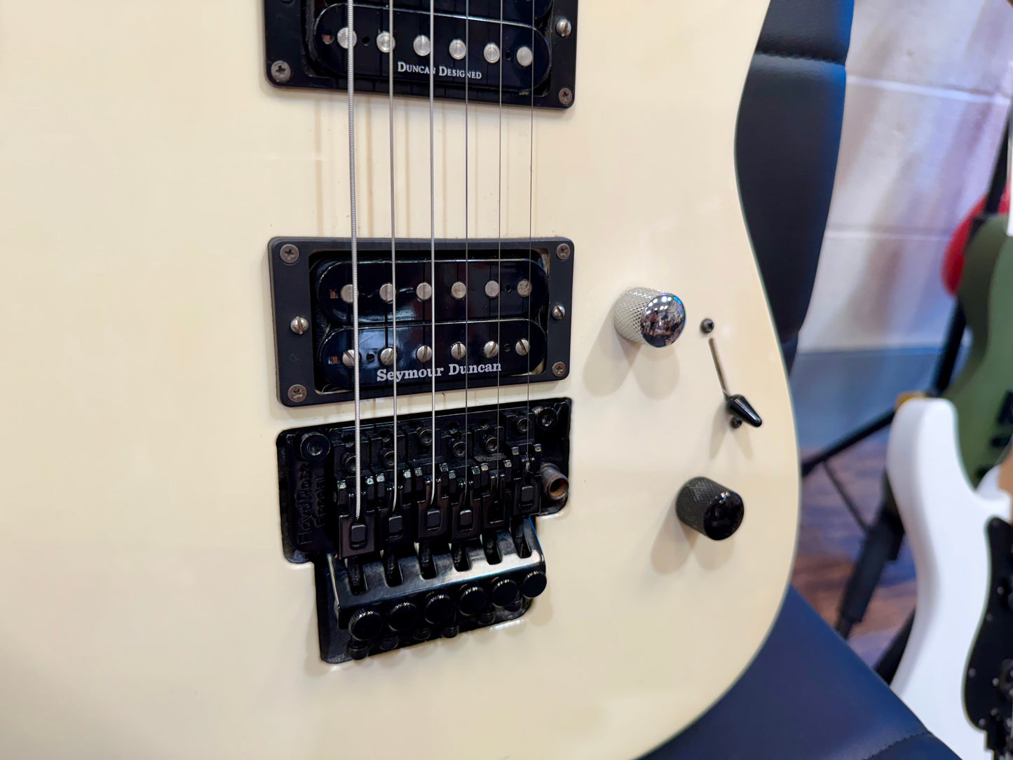 🔥SEYMOUR DUNCAN🔥 Jackson SLX DX Soloist Thru Neck~ Creme ’Vintage’ White!