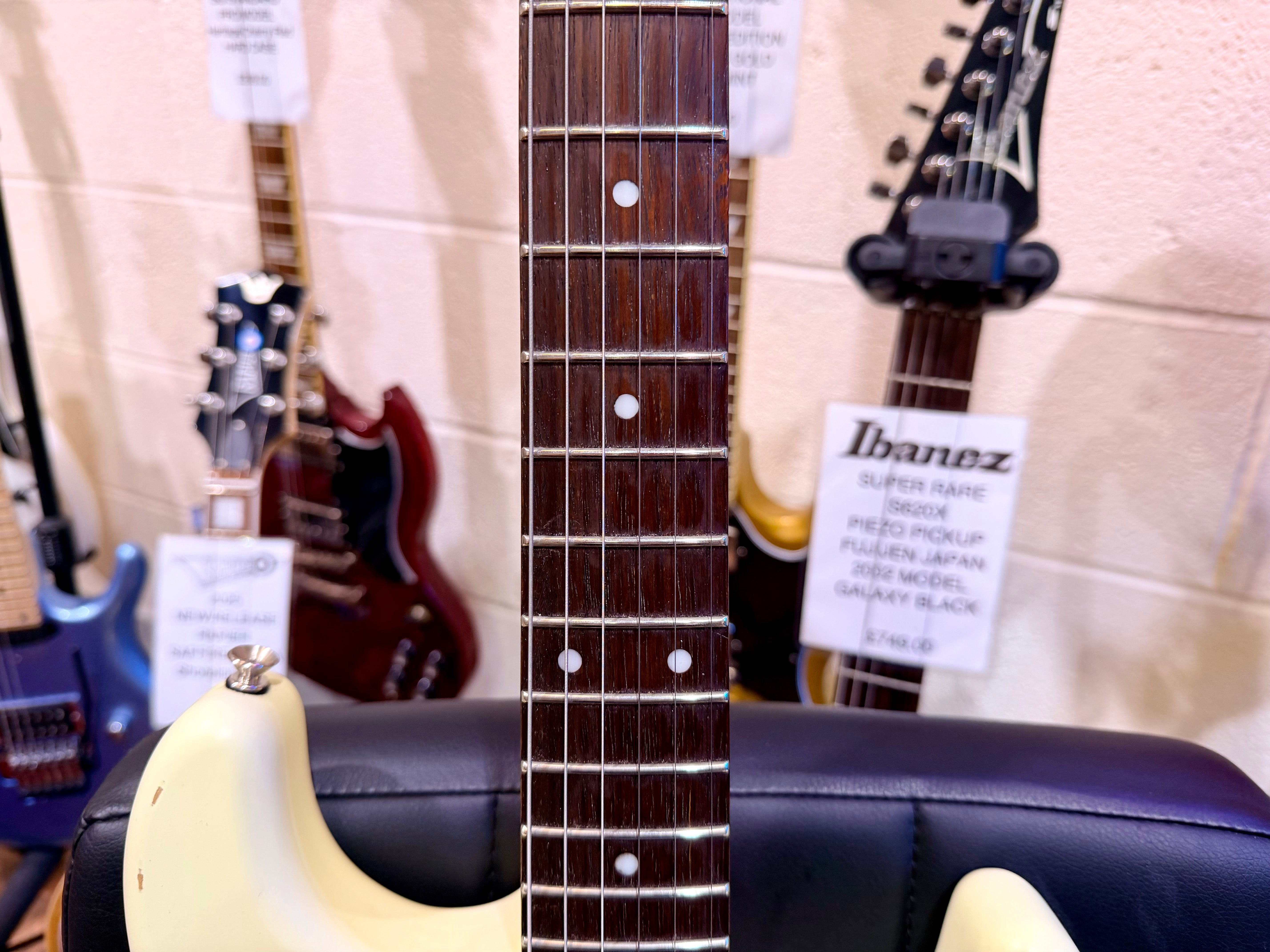 🔥2020🔥 Vintage V6 Thomas Blug Signature Guitar~ Distressed Relic~ Vintage White