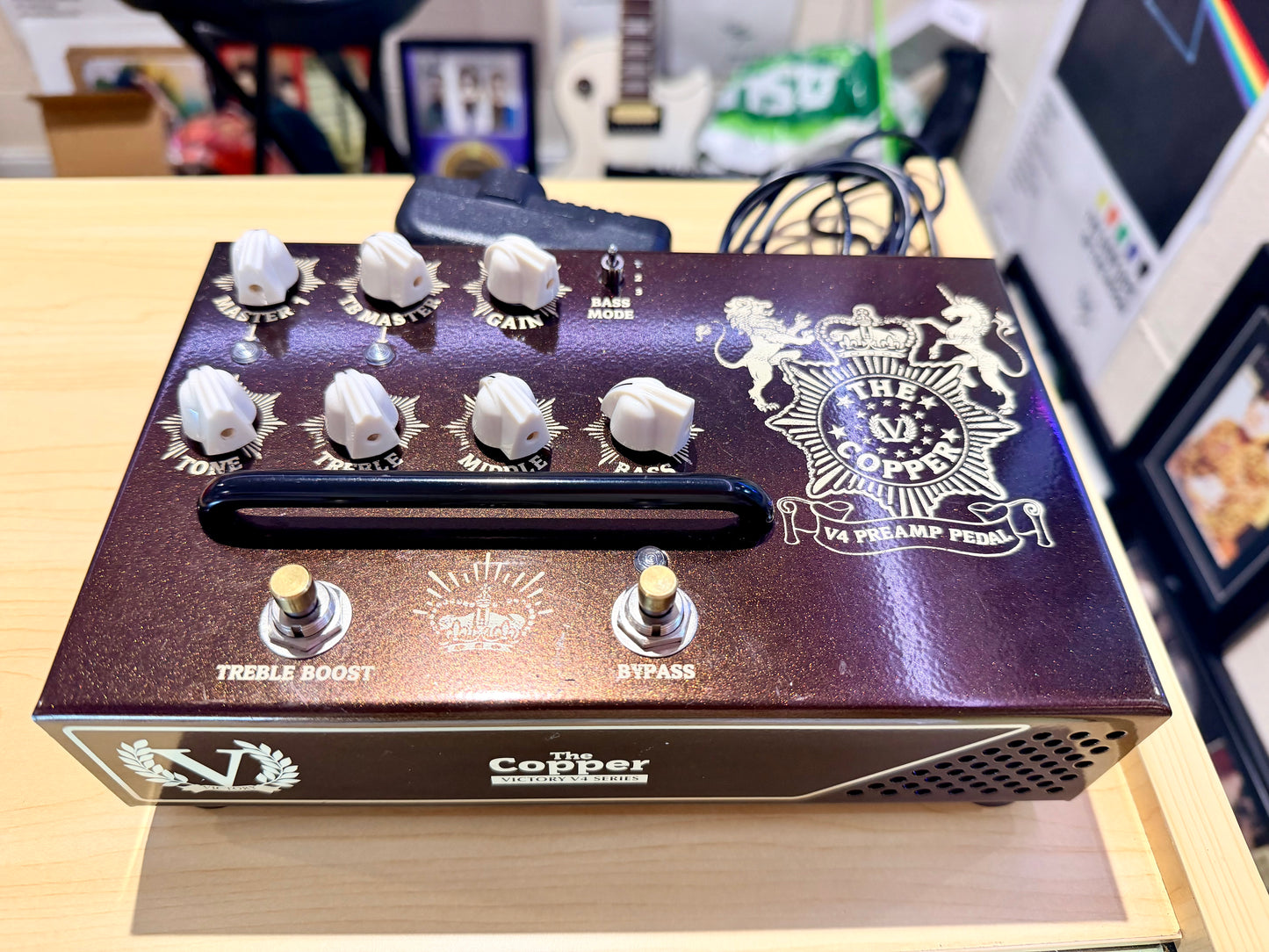 🎸 Victory Amps V4 The Copper Preamp Pedal~ Valve Guitar Amp Pedal 🎸