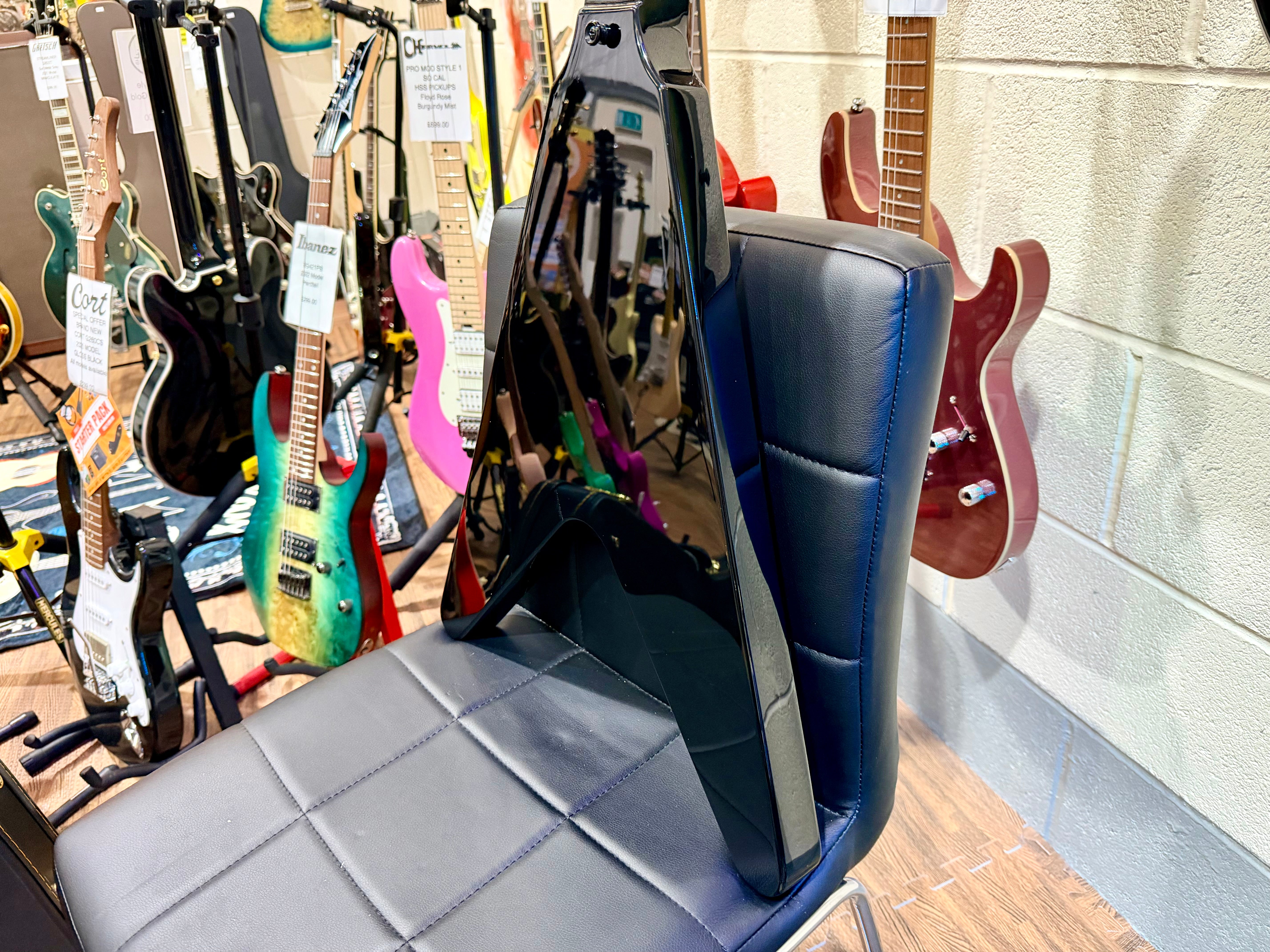 🔥MINT🔥 Epiphone Kirk Hammett 1979 Flying V Ebony~ Inspired By Gibson~ Hard Case