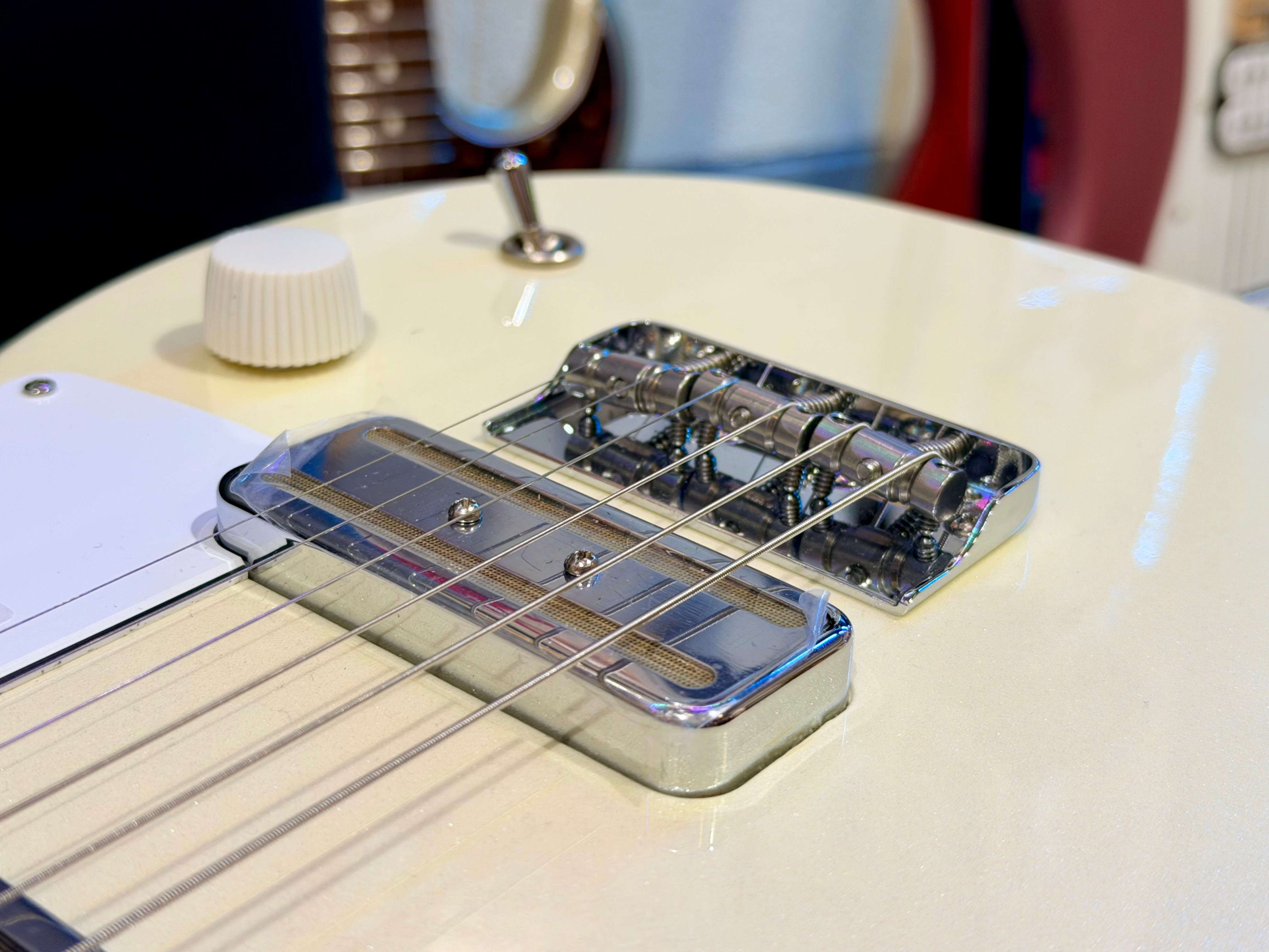 🌟NEW🌟 Harmony Juno Standard Electric~ Pearl White Gold Foil P90 + Mono Case!