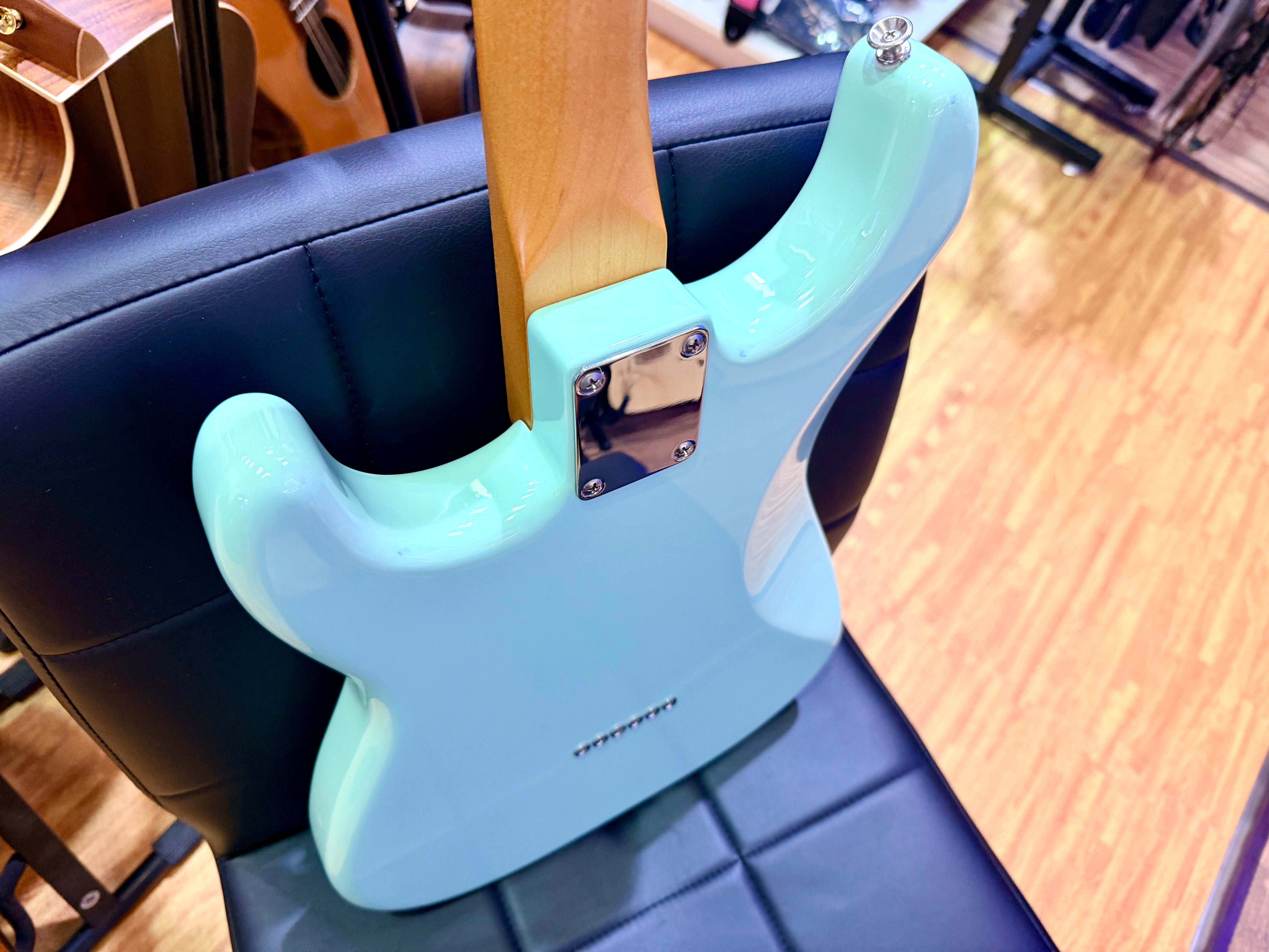 ✨2021✨ Fender Noventa Stratocaster MN~ Surf Green~ Hardtail Mexican~ P90’s!