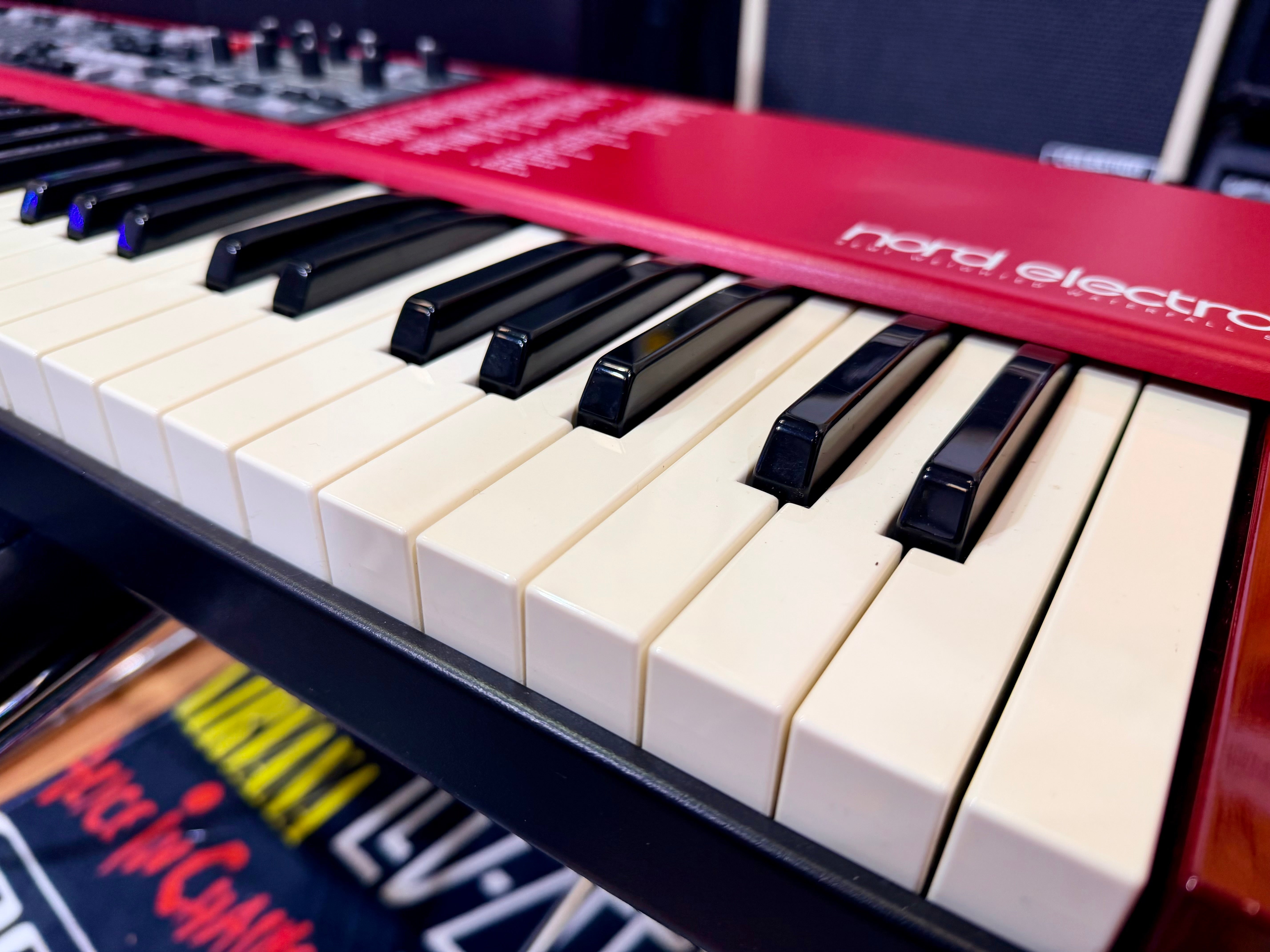 🎹 Nord Electro 4 SW73 73 Key Semi-Weighted Waterfall Keyboard~ Effects~ Pro 🎹