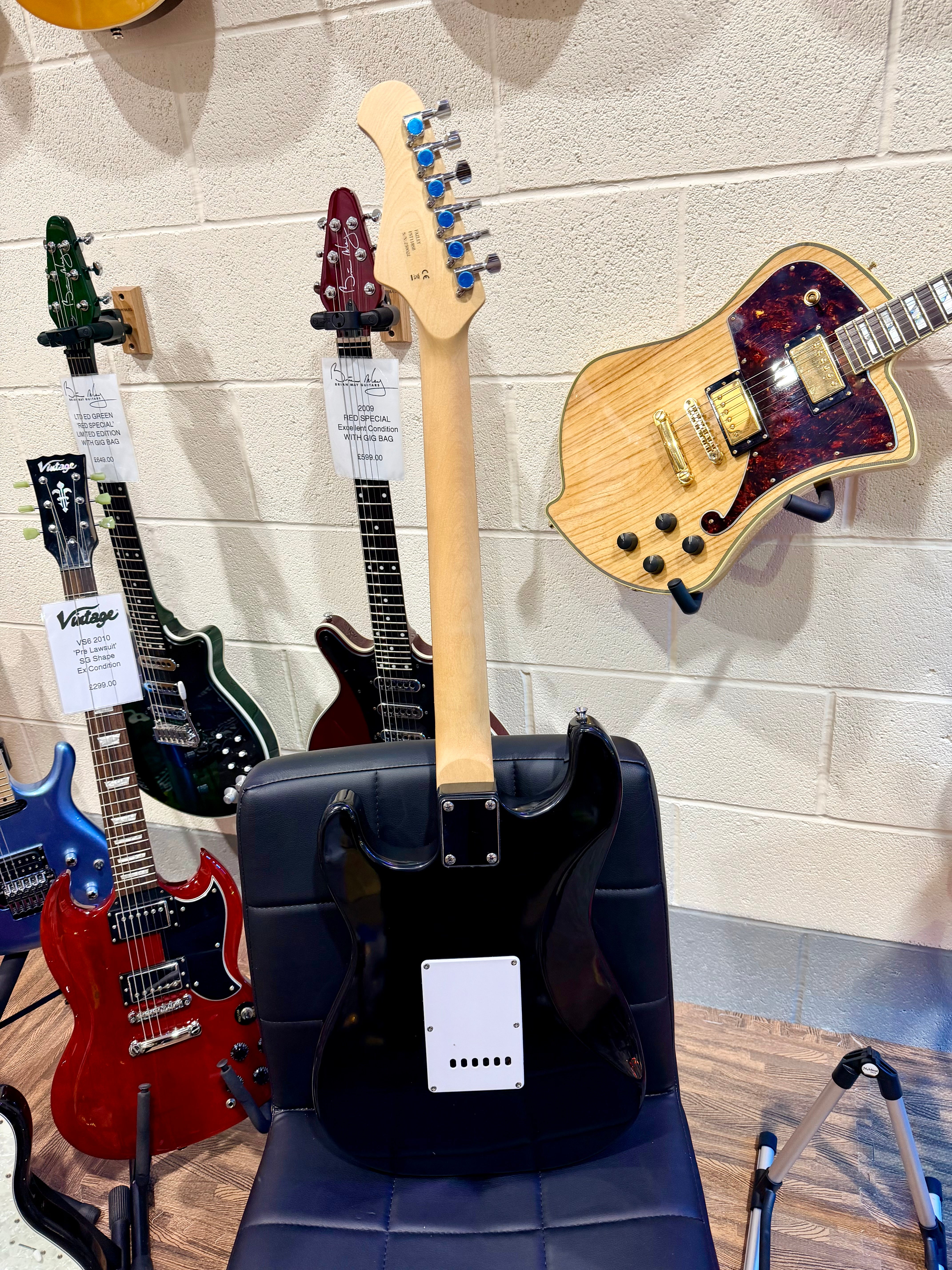 🎄XMAS DEAL🎄 Fazley Classic Series S Electric Guitar Sunburst + Amplifier~ NEW!