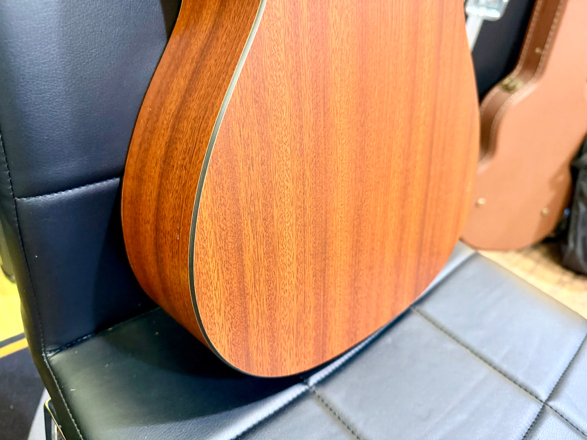 ⚡️2019⚡️ Martin LX1E Little Martin Electro Acoustic Travel Guitar + Gig Bag!