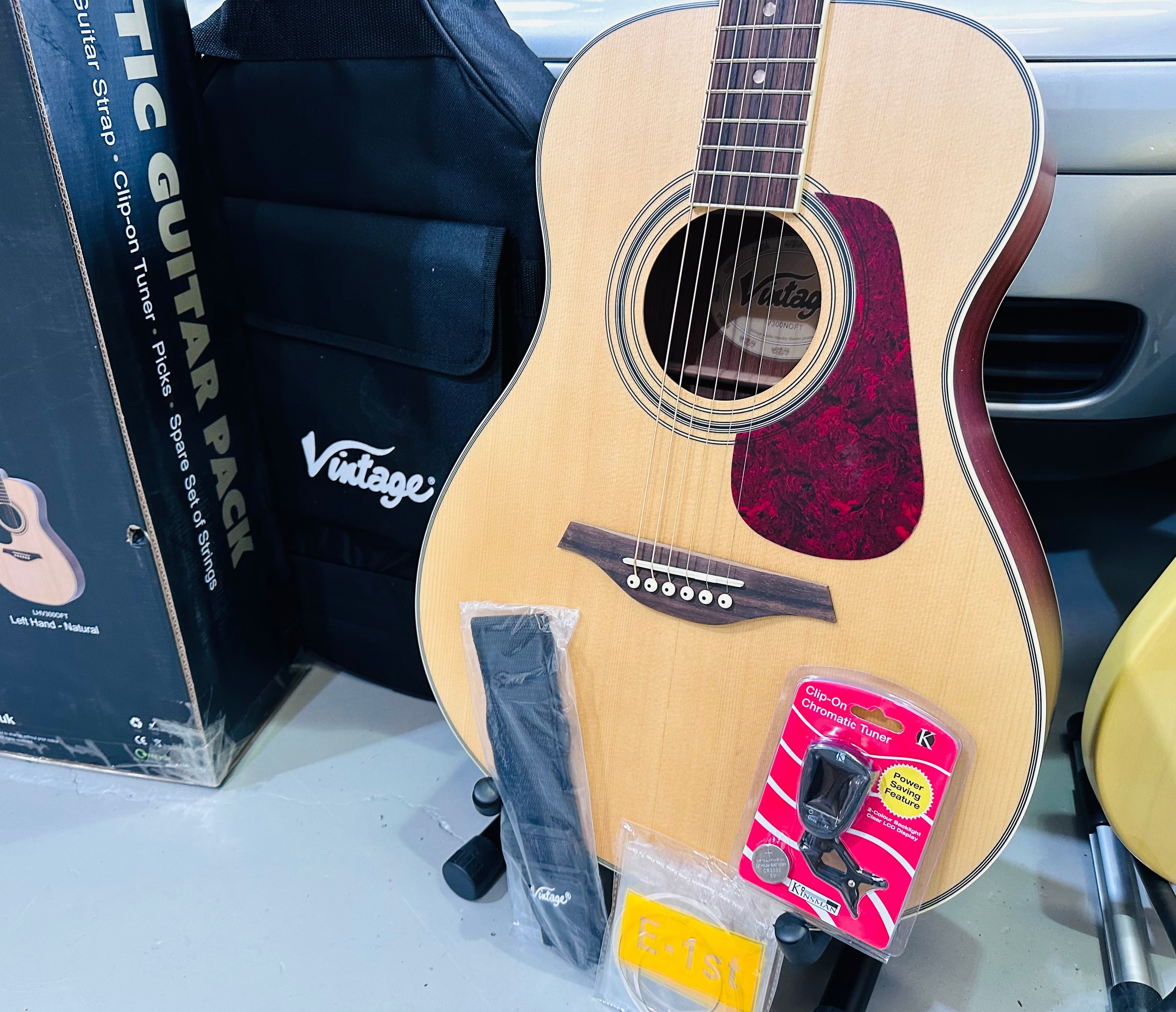 🌟NEW SPECIAL OFFER🌟 Vintage V300 Acoustic Folk Guitar Outfit~Full Starter Pack