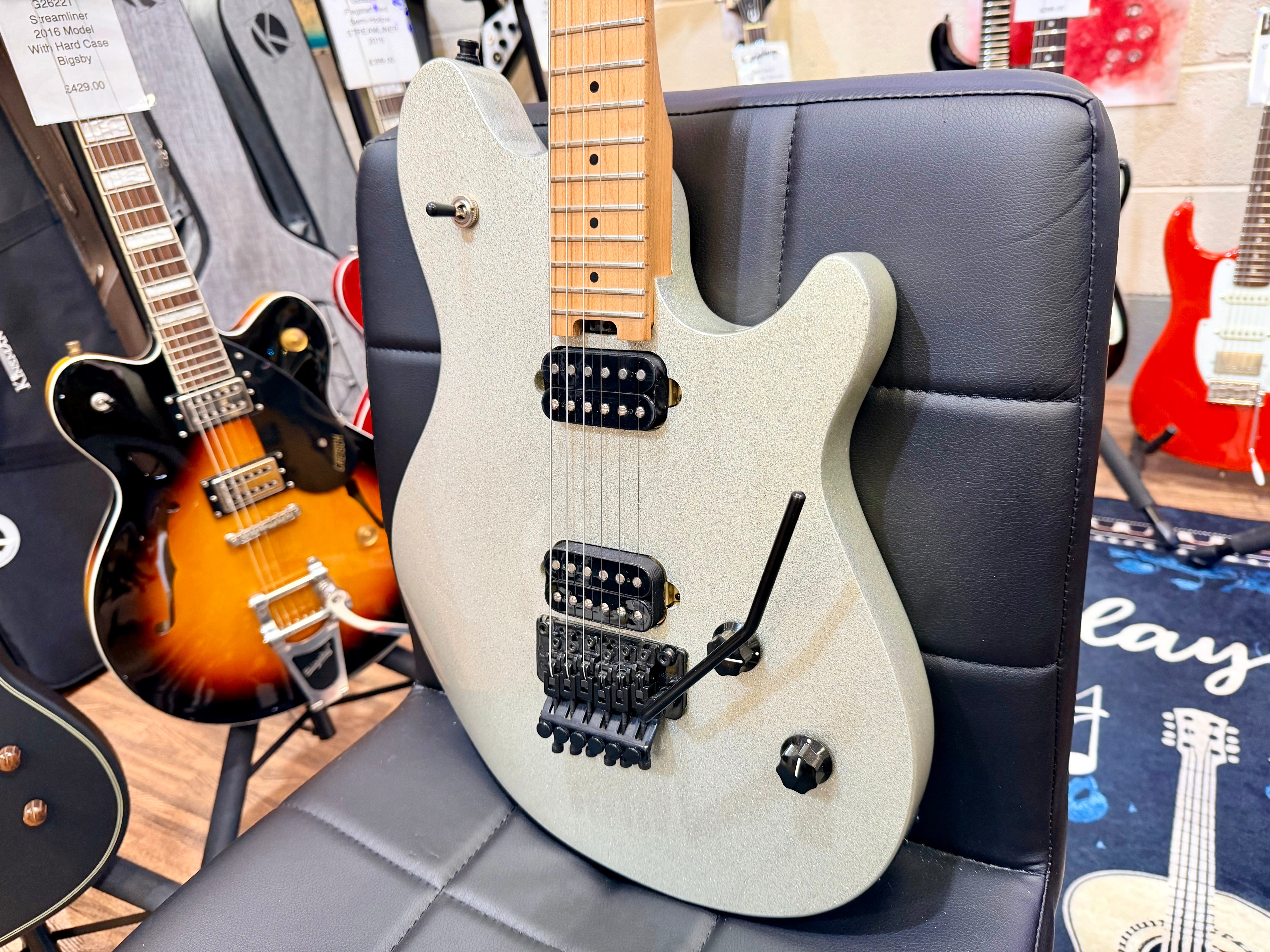 🔥2022🔥 EVH Wolfgang Standard Silver Sparkle~ Floyd Rose~ Roasted Maple~ MINT!