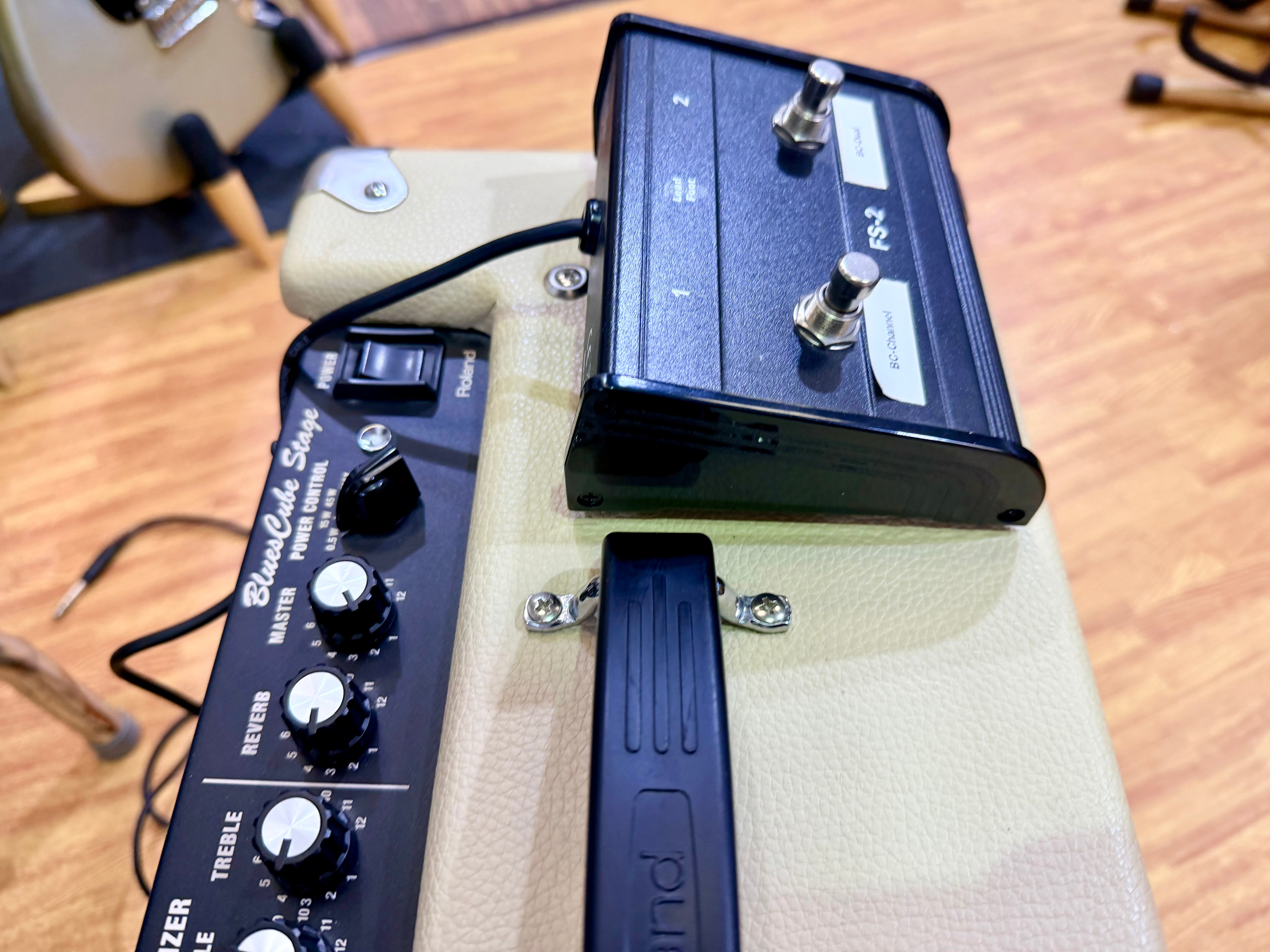 Roland Blues Cube Stage 60 Guitar Amplifier~ Tube Logic Valve 60w Combo Amp 🎸