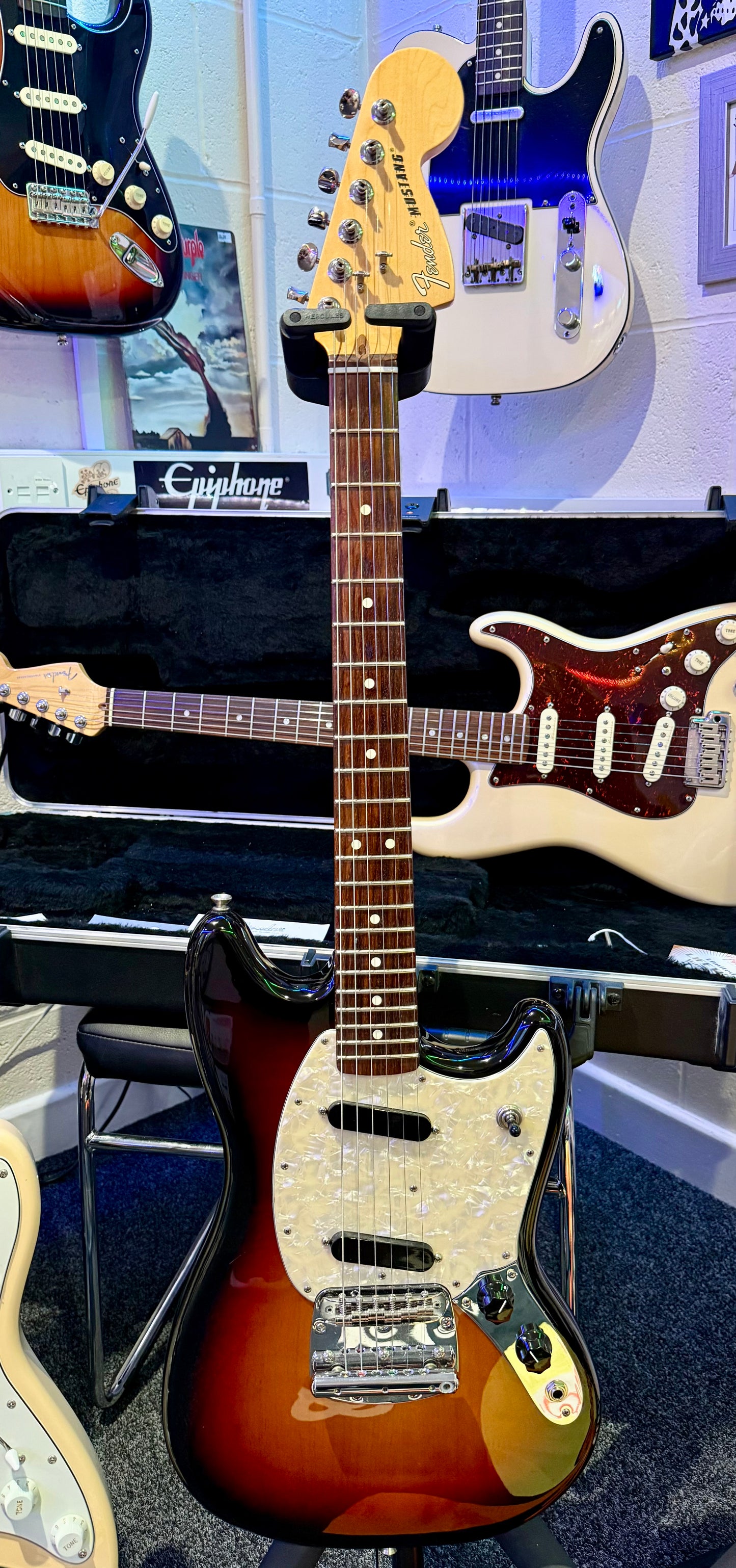 🔥2018 USA🔥 Fender American Performer Mustang~ 3-Color Sunburst~ Case & Docs!