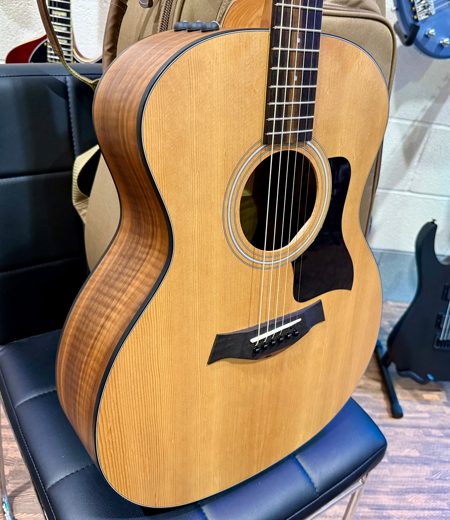 🌟2022 MINT🌟 Taylor 114e Natural Satin~Grand Auditorium Electro-Acoustic Guitar