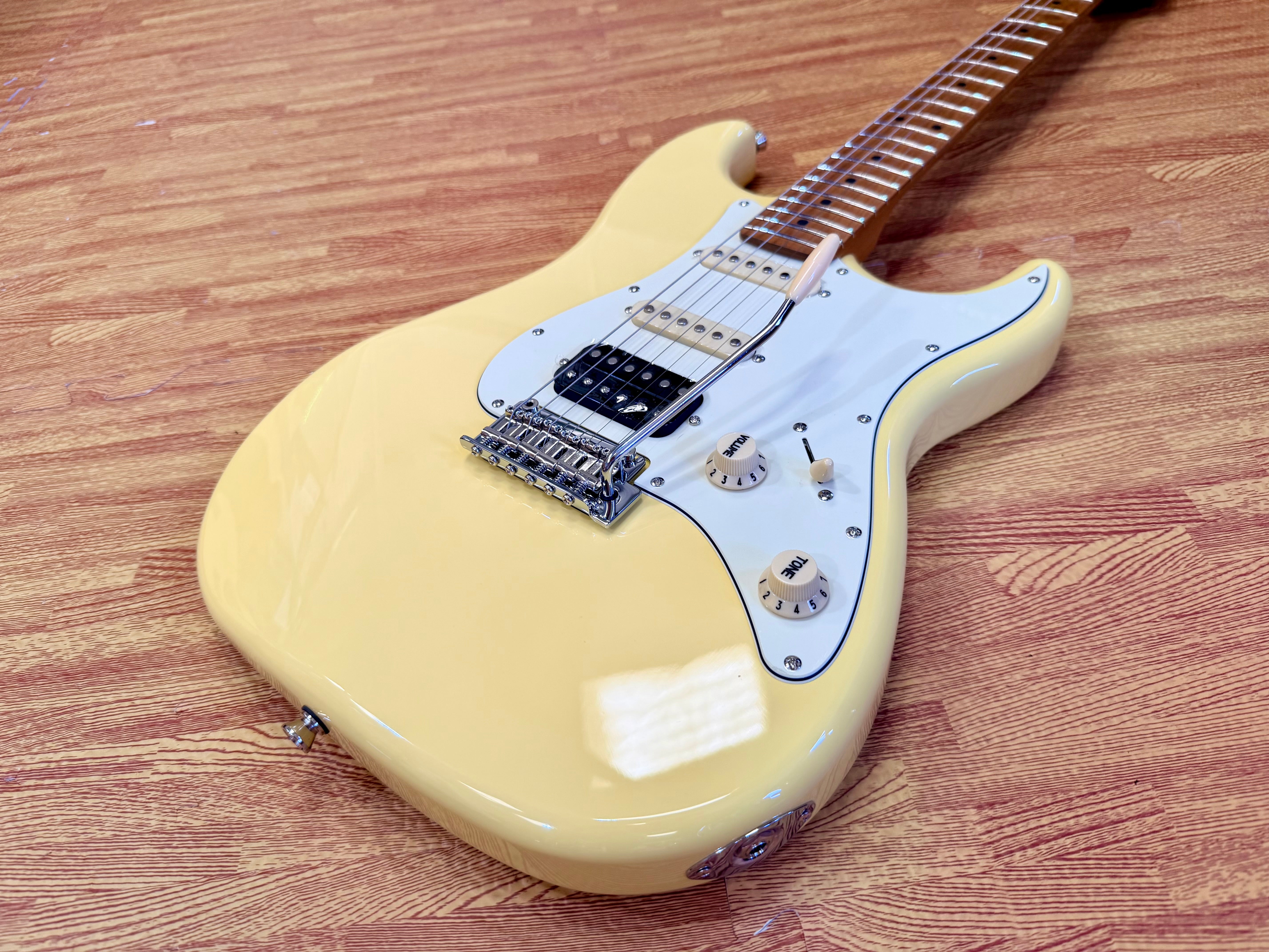 ⚡️NEW⚡️ JET JS-400 HSS Electric Guitar~ Vintage Yellow~ Strat~ 2026 Butterscotch