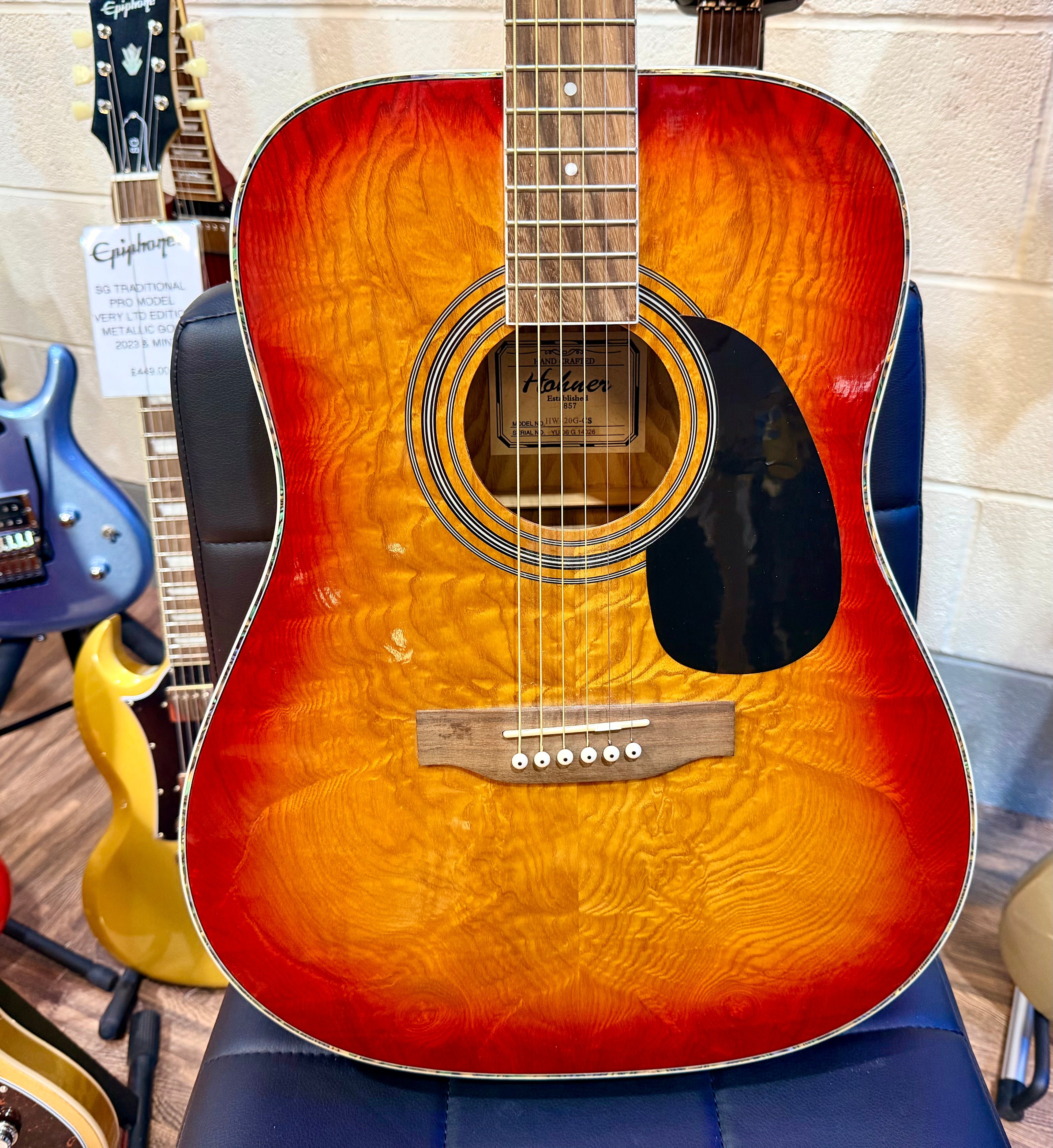 🌟STUNNING🌟 Hohner HW420G-CS Dreadnought Acoustic Guitar~ Cherry Sunburst~ 90s!