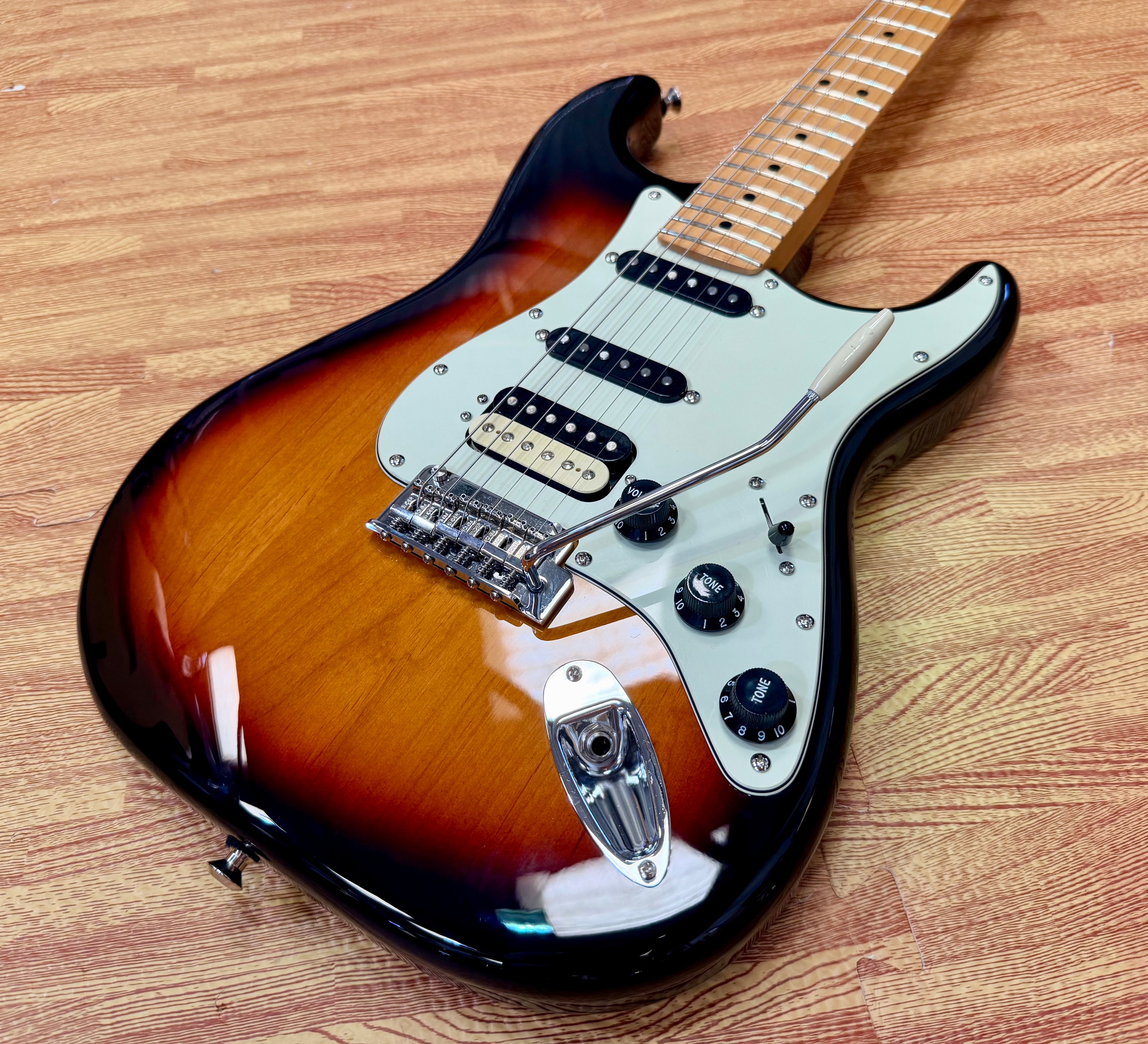⚡️2021⚡️ Fender Player Stratocaster HSS~ Shawbucker/Tonerider/Lockers~ Sunburst!