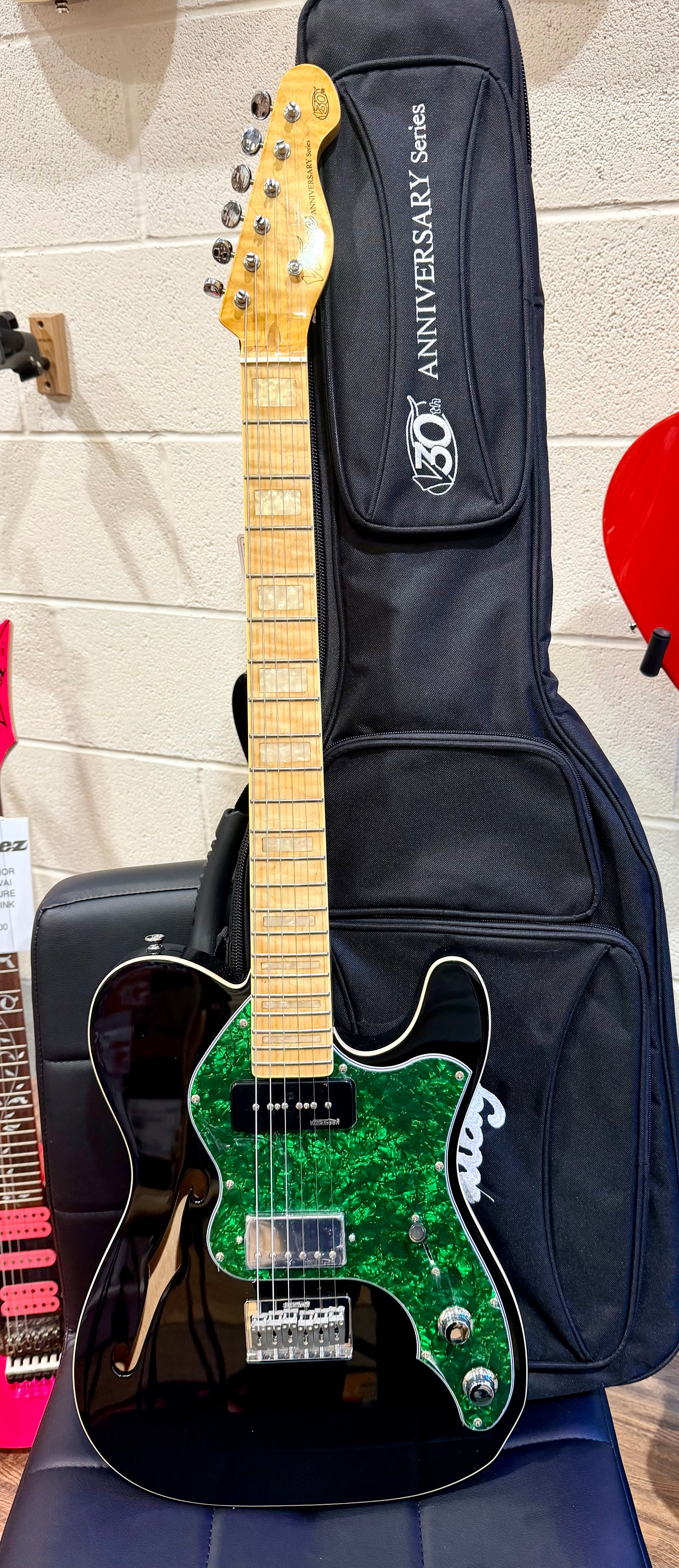 🔥2025 LIMITED🔥 Vintage 30th Anniversary V72 ReIssued~ Thinline~ Black + Bag