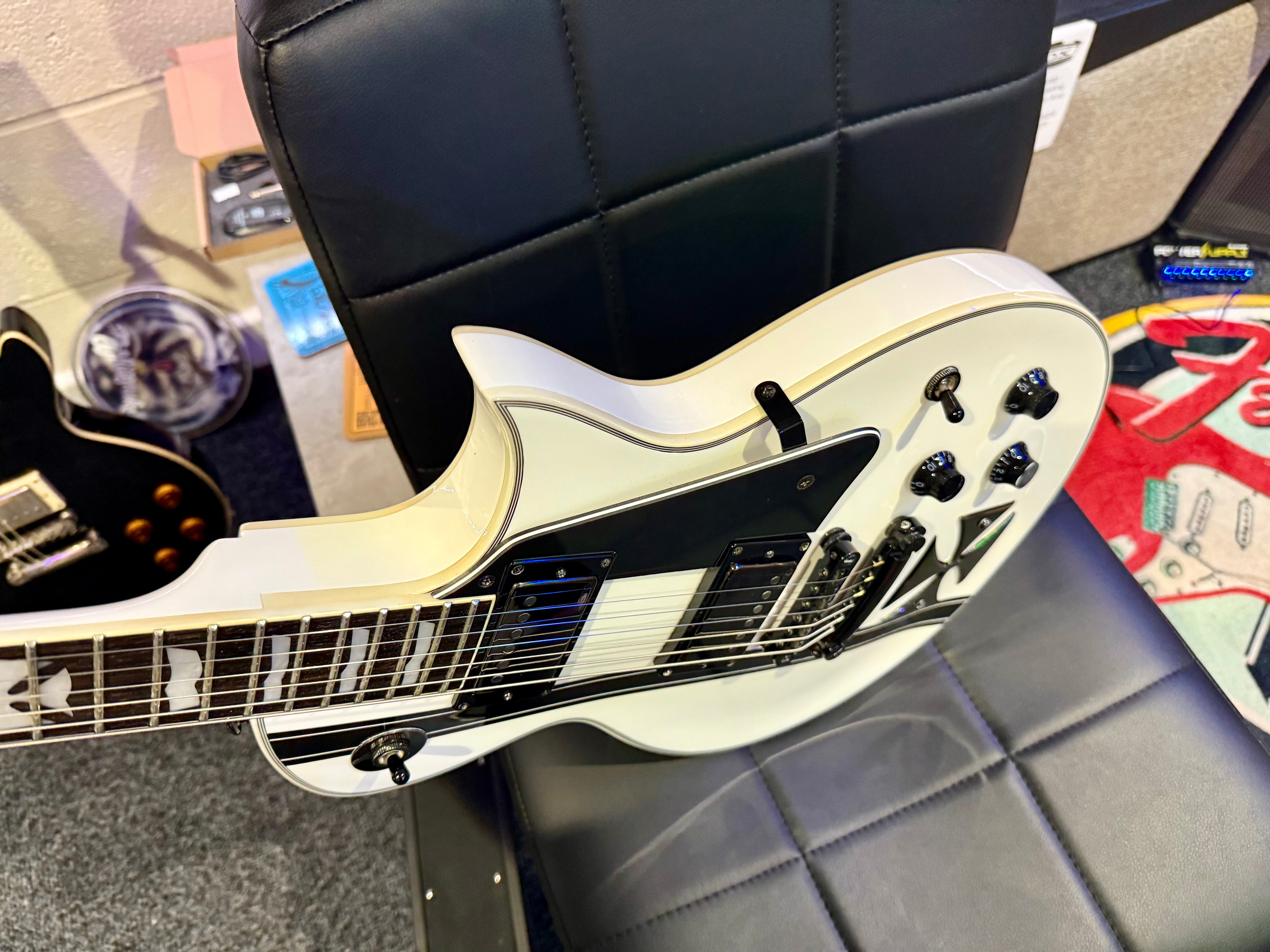 🔥MINT🔥 ESP LTD James Hetfield Iron Cross Signature~ Metallica~ Snow White~2018