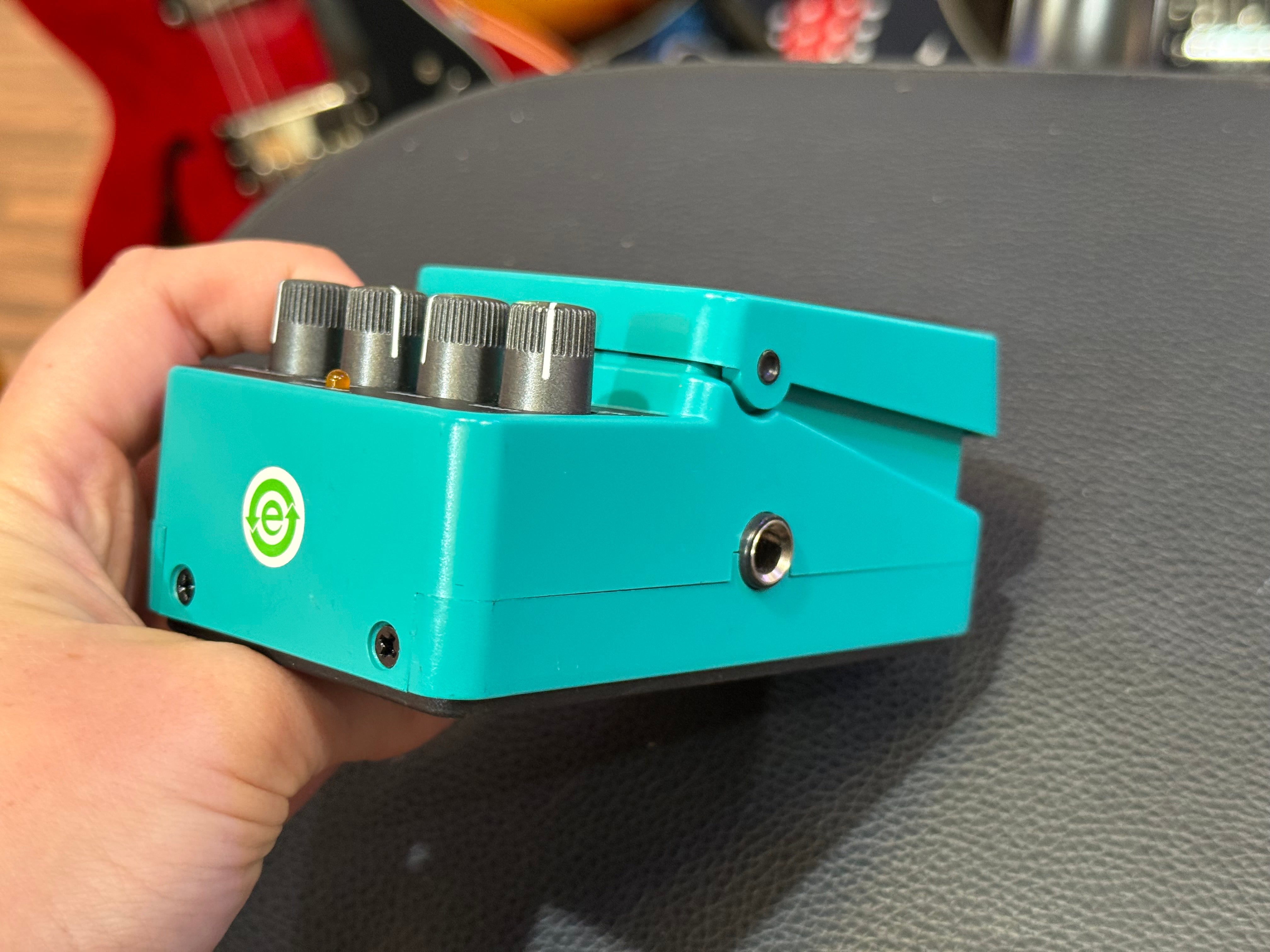 🎸 Behringer CS400 Compressor Sustainer Guitar Effects Pedal 🎸