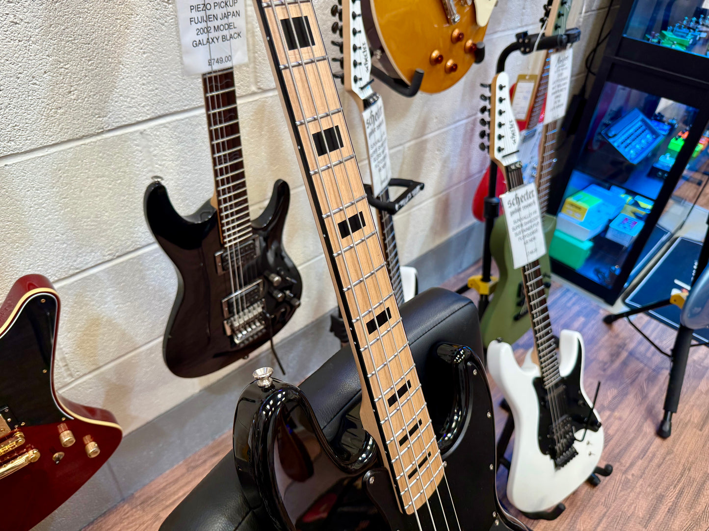 🎸 Fender Squier Classic Vibe '70s Jazz Bass~ Black~ Upgraded Neck 🎸