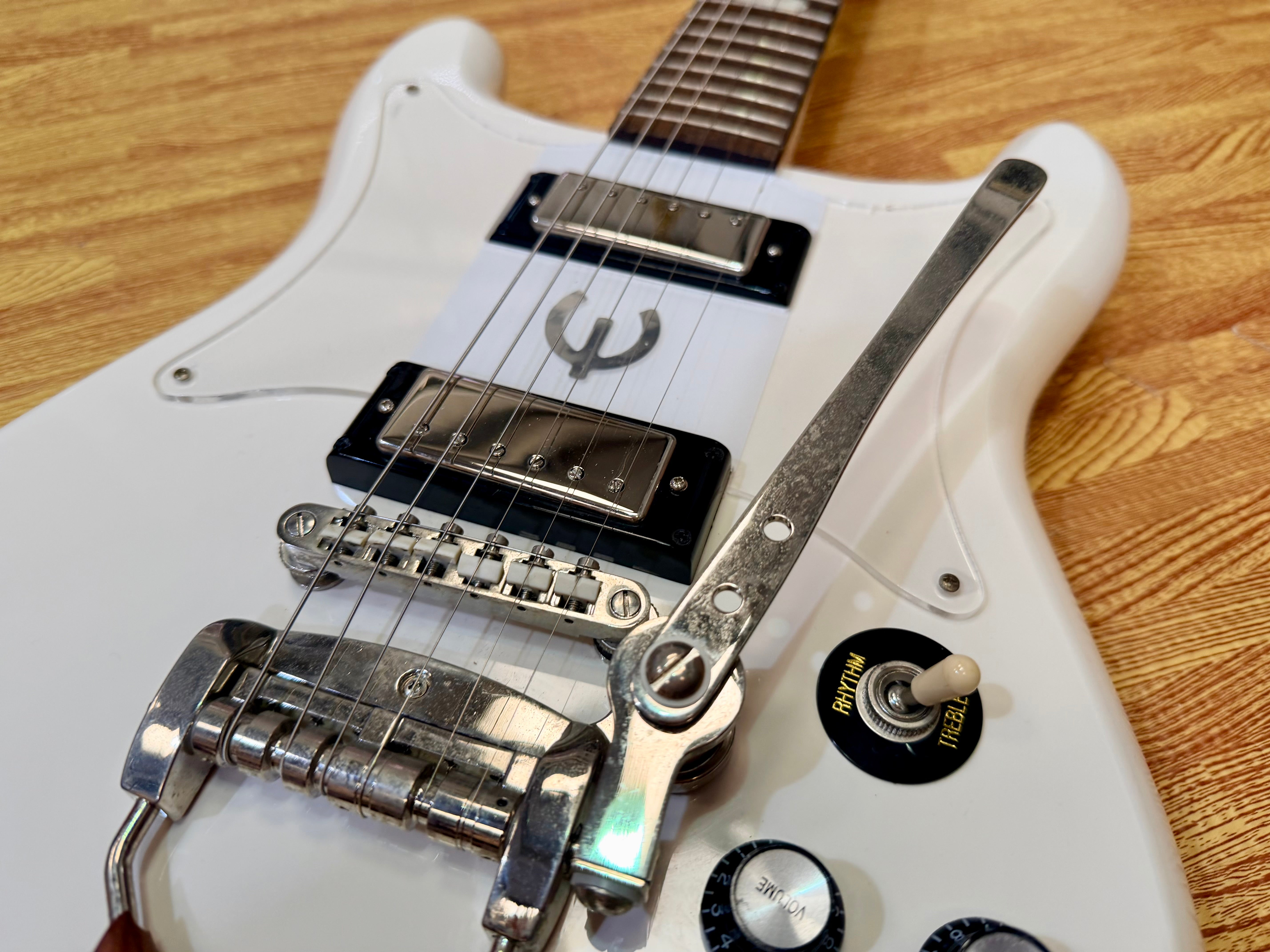 ✨2024✨ Epiphone Crestwood Custom Tremotone Polaris White~ Mini Humbuckers!