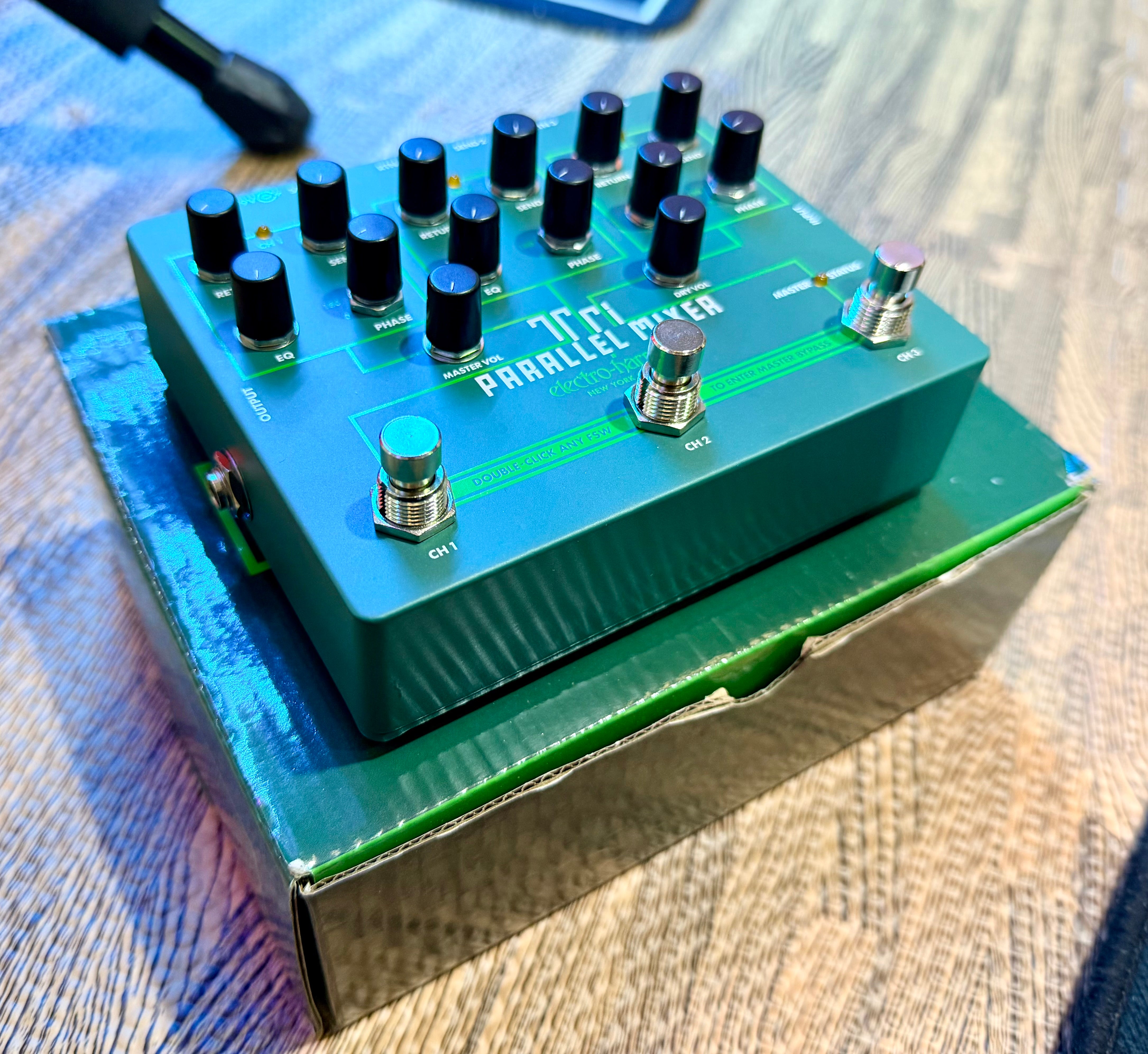 🎸 Electro-Harmonix Tri-Parallel Mixer~ Analogue Effects Loop Mixer/Switcher 🎸