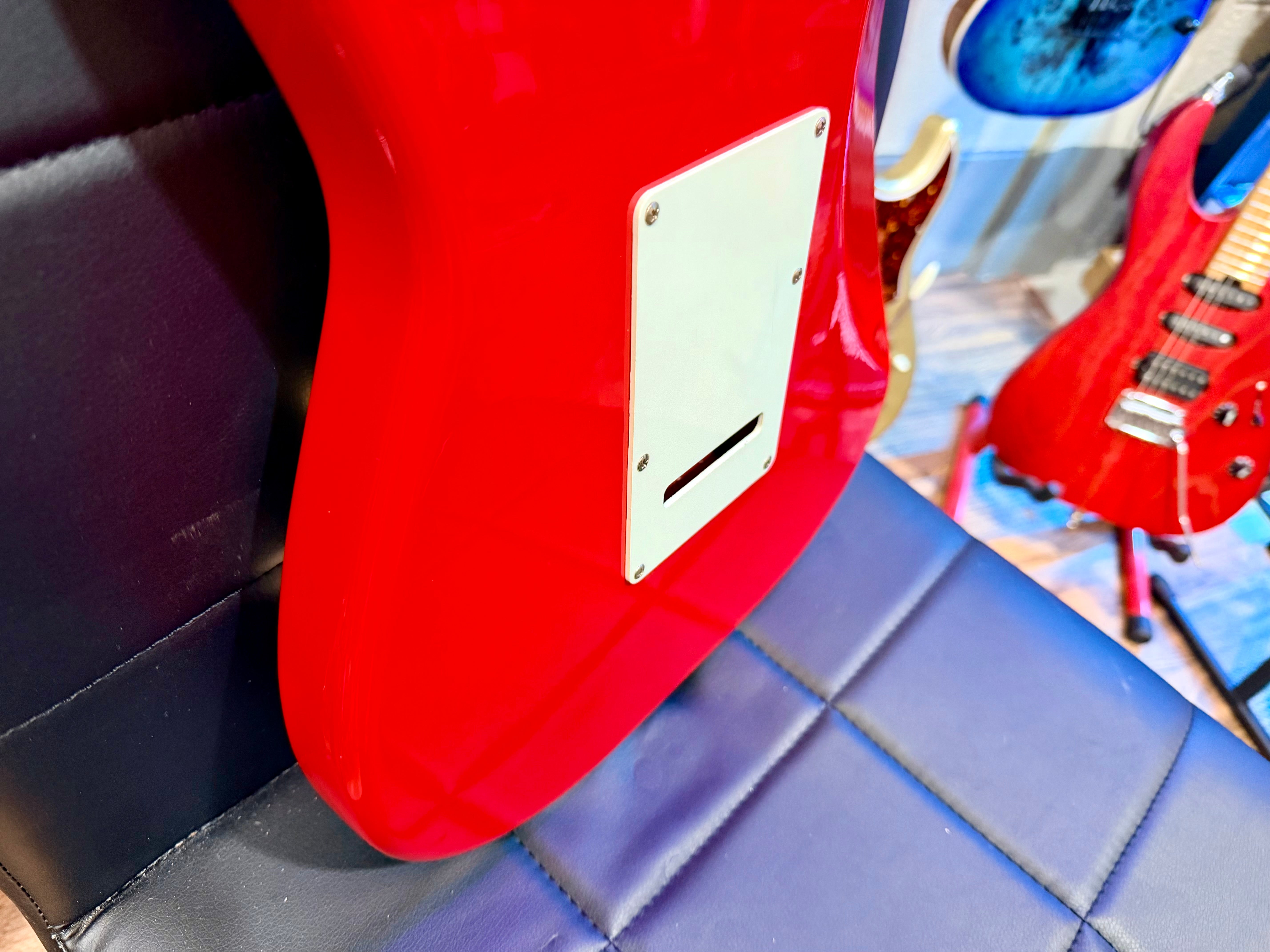 🎸 1995 KOREA 🎸Fender Squier Stratocaster~ Korean Made Strat~ Cherry Red!