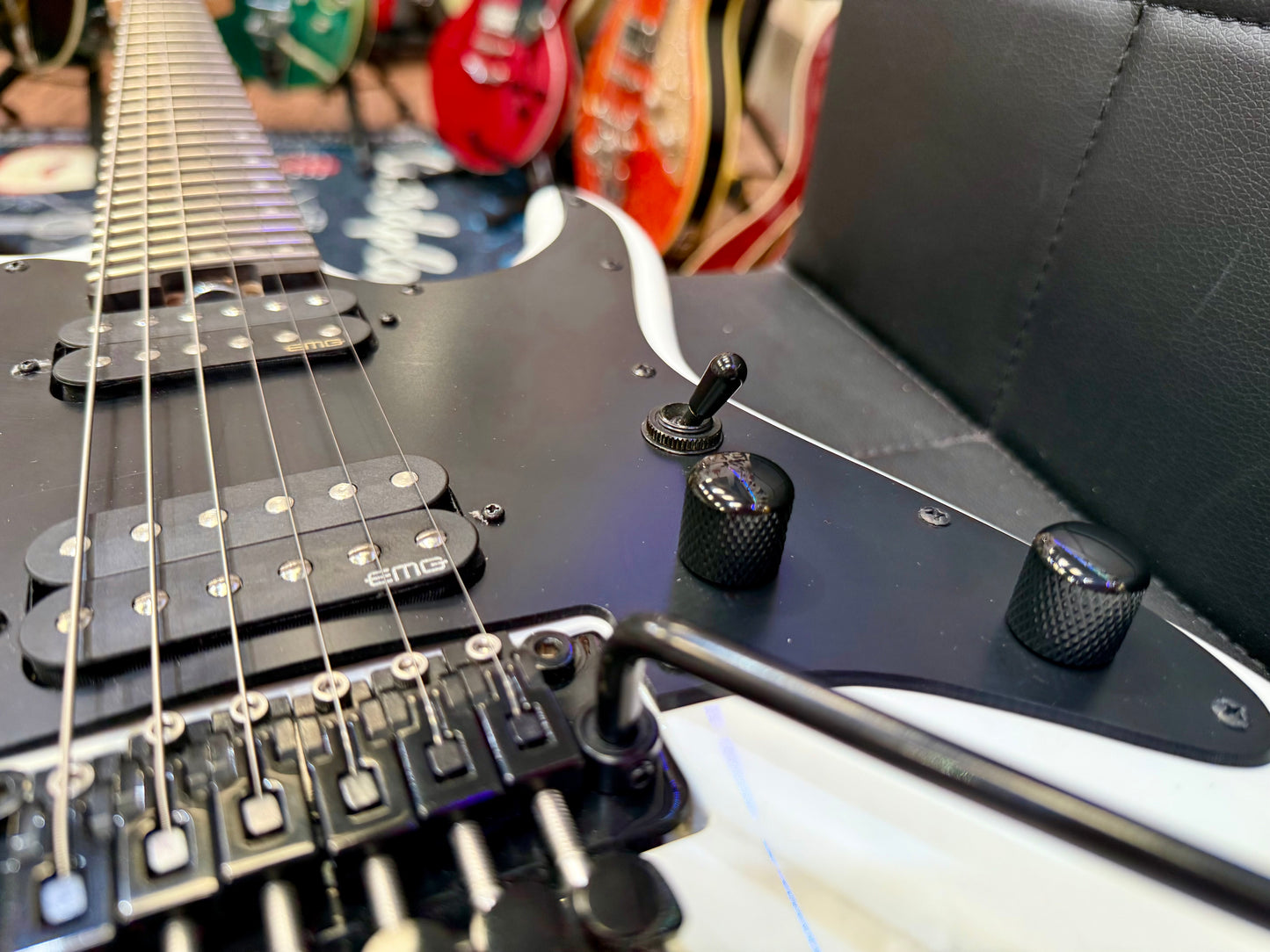 🔥2021🔥 Schecter Sun Valley Super Shredder FR~ Gloss White~ Floyd Rose!