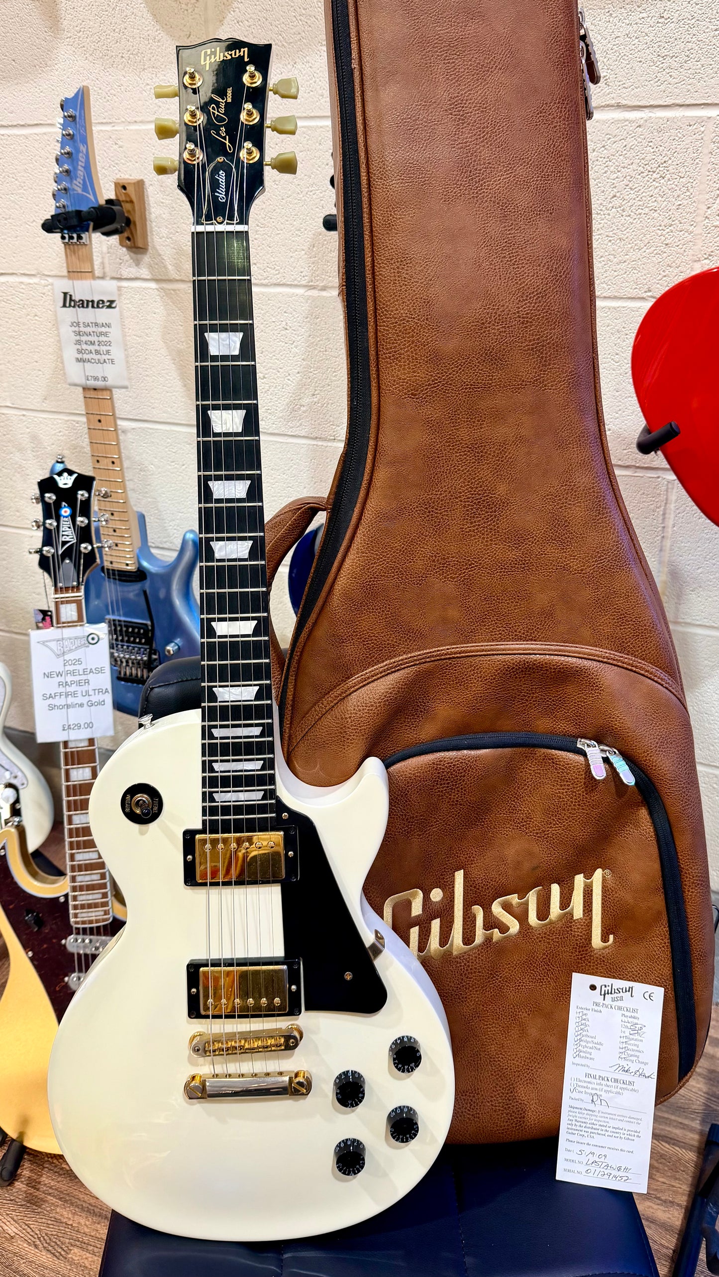 π2009π Gibson Les Paul Studio~ Alpine White & Gold~ Ebony Fretboard~ Gig Bag!