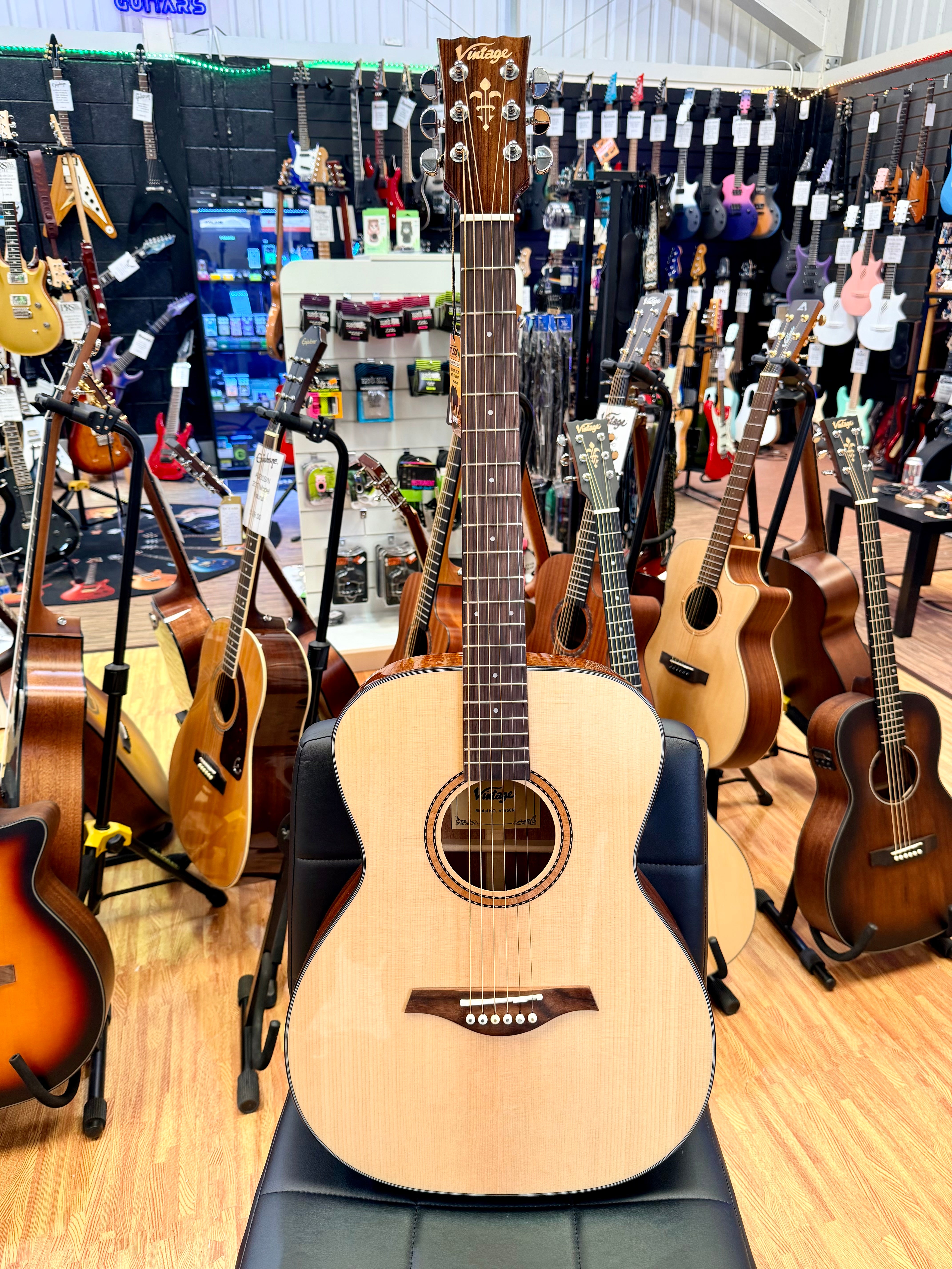 ✨ Vintage V1650N Performer Series Acoustic Orchestra OM Guitar~ Natural Gloss ✨