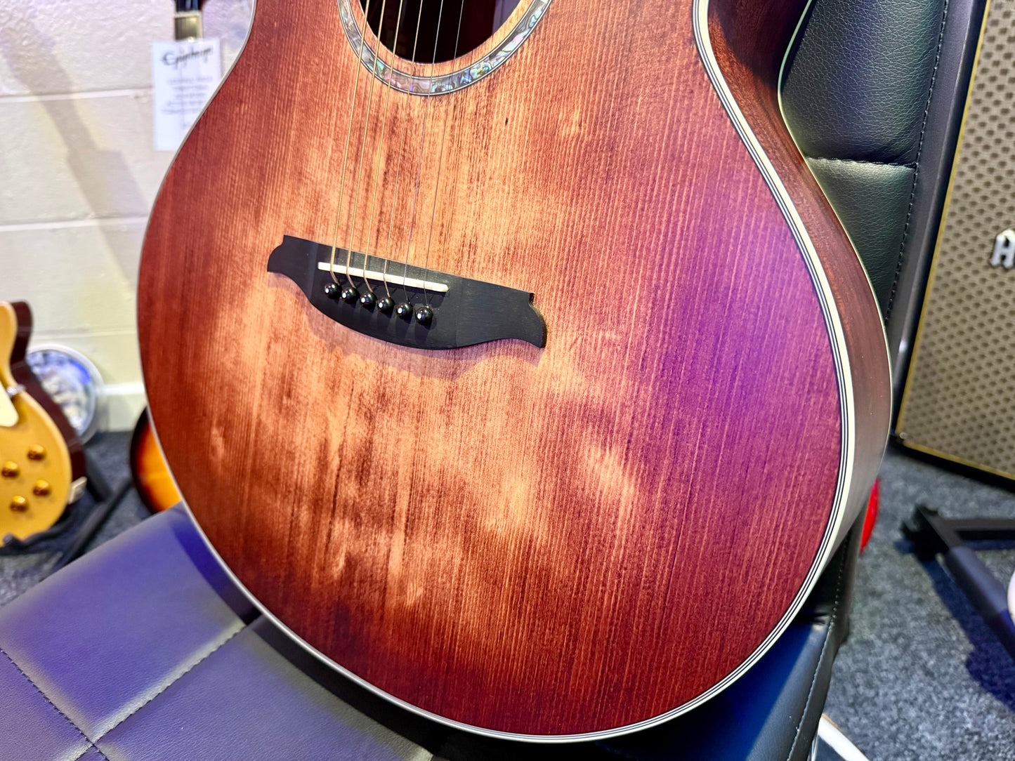 π Ferndale GF2-CE-PLUS Grand Auditorium~Satin Antique Burst Electro Acoustic π