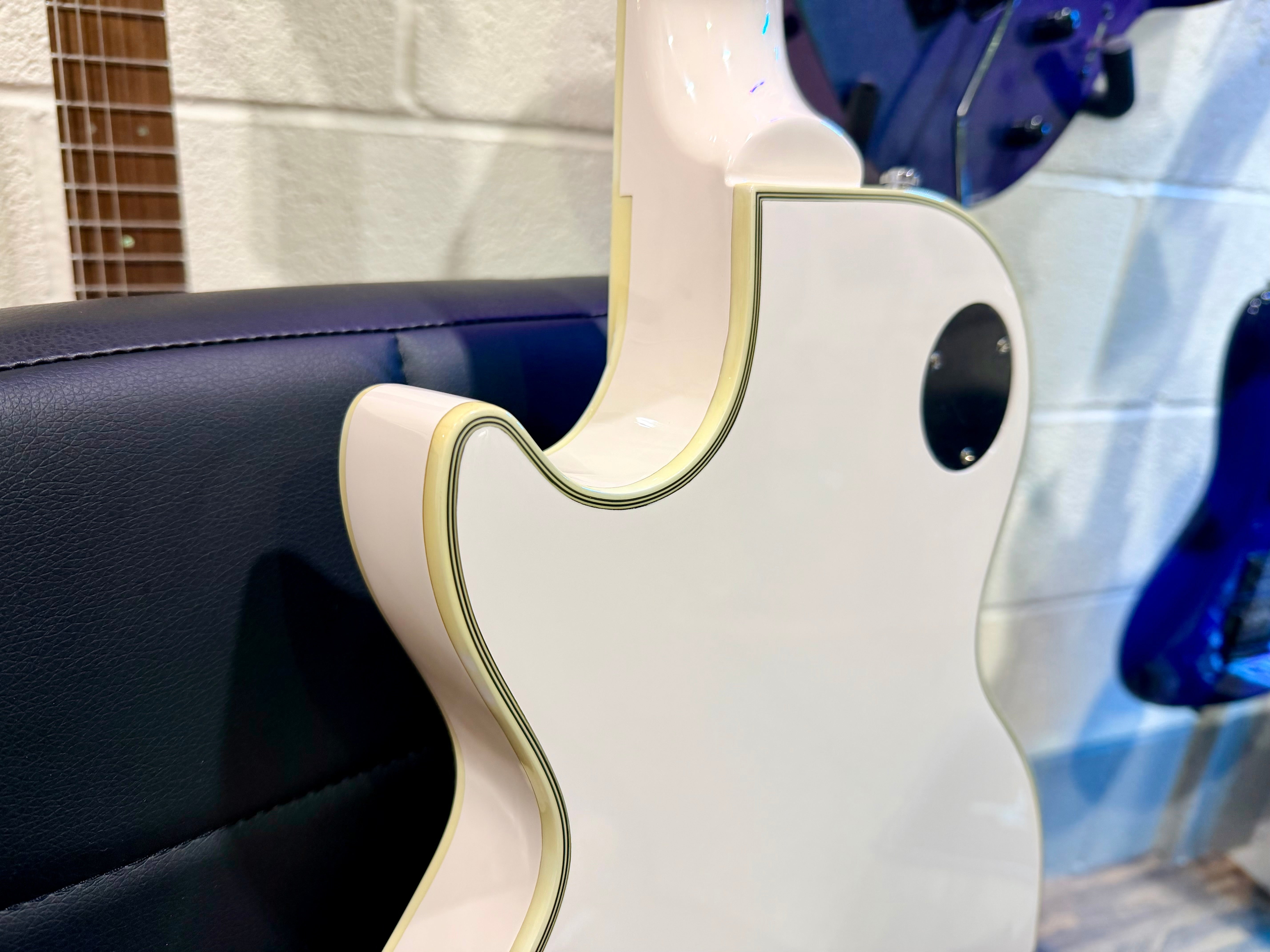 🔥MINT🔥 Epiphone Jerry Cantrell Les Paul Custom Prophecy~ Bone White~ Hard Case