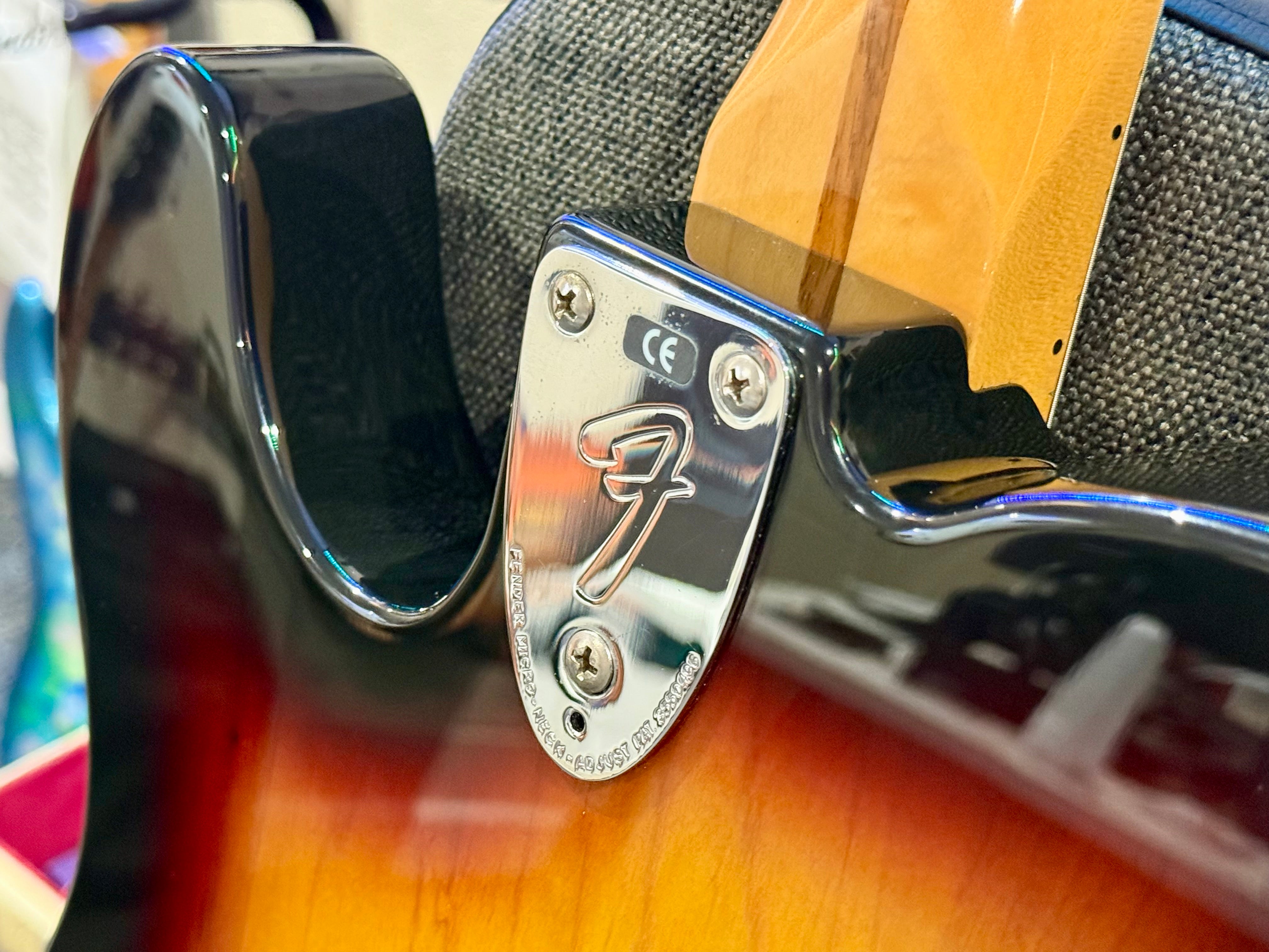 🌟1999🌟 Fender Classic Series '72 Telecaster Thinline~ 3 Color Sunburst~ Lovely
