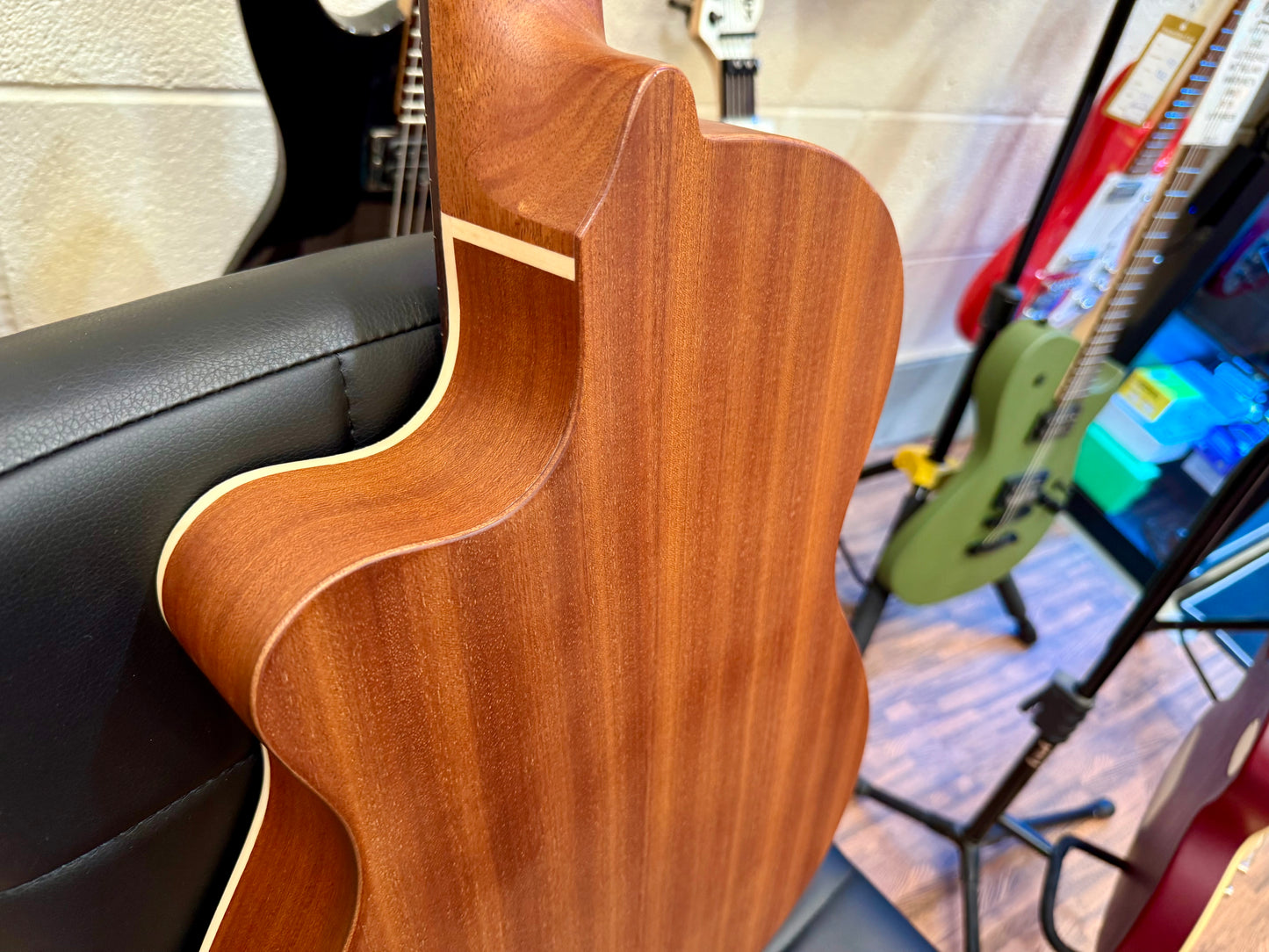 🌟Alhambra Z-Nature CT EZ Thin Bodied Cutaway Electro Classical Guitar~ Nylon 🌟