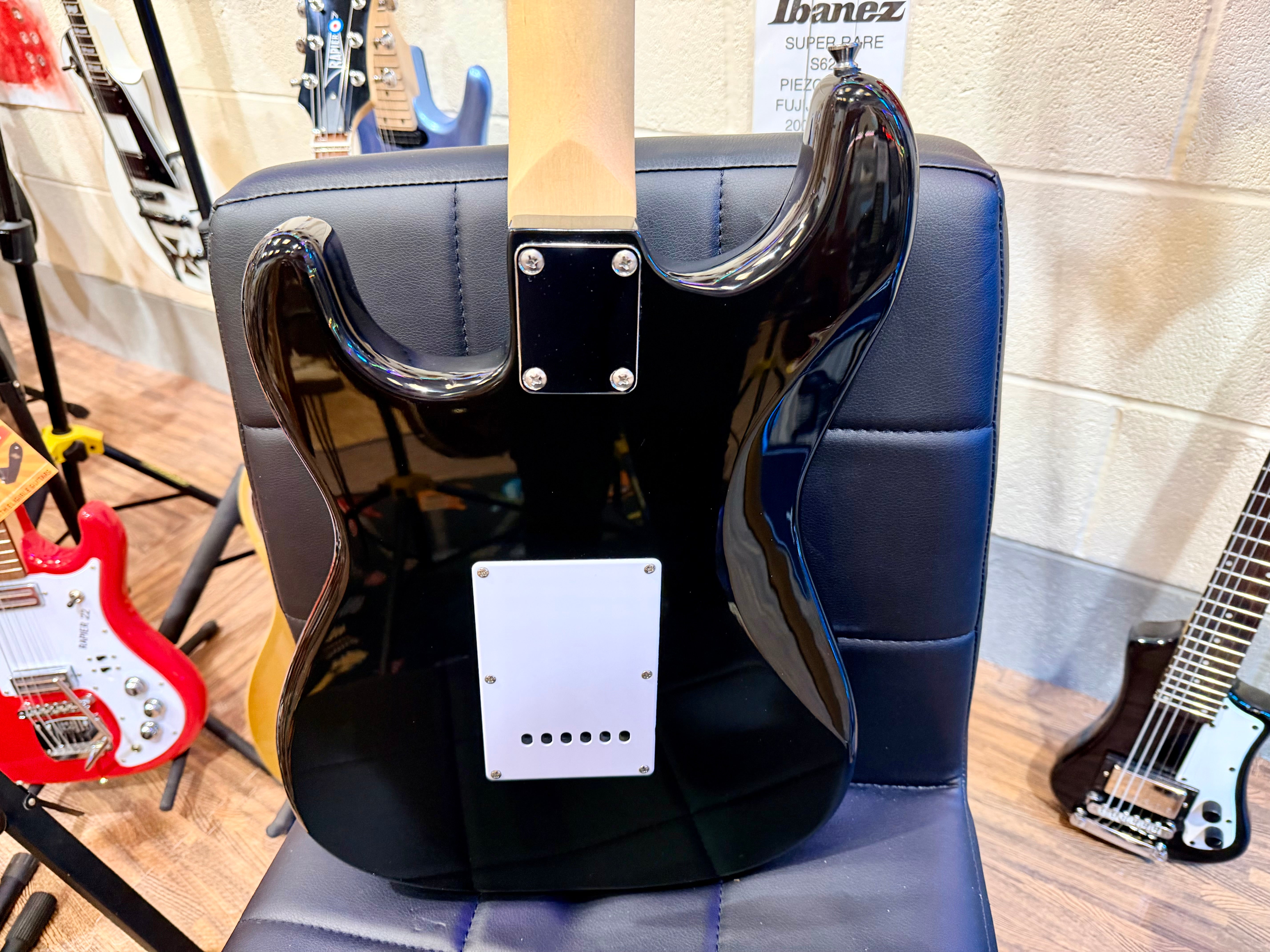 🔥MINT🔥 Vintage V60 Coaster Series Electric Guitar ~Boulevard Black~Strat style