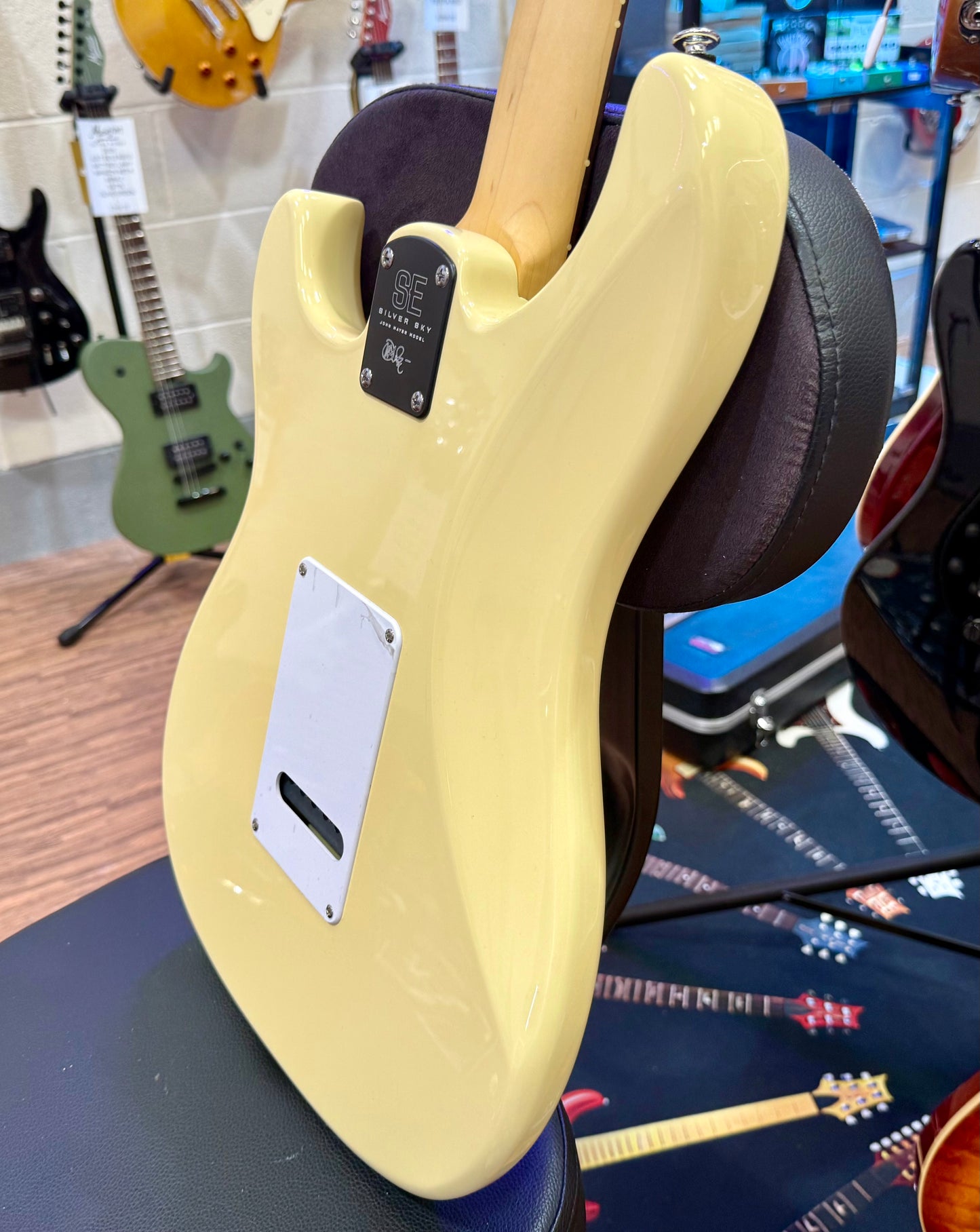 🦅 BRAND NEW 🦅 PRS Silver Sky SE Guitar~ John Mayer~ Moon White + Gig Bag!