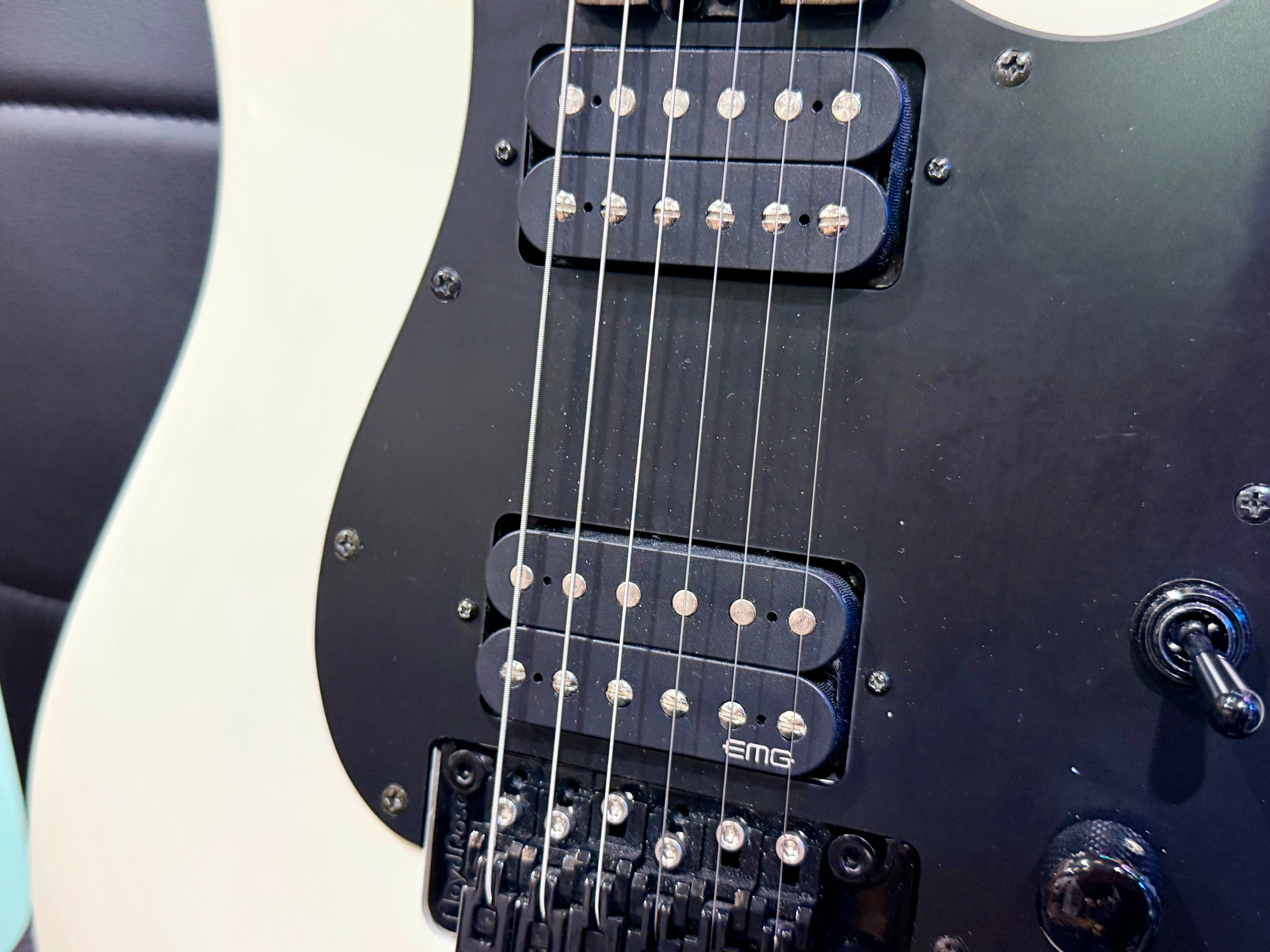 🔥2017🔥 Schecter Sun Valley Super Shredder FR~ Gloss White~ Floyd Rose!