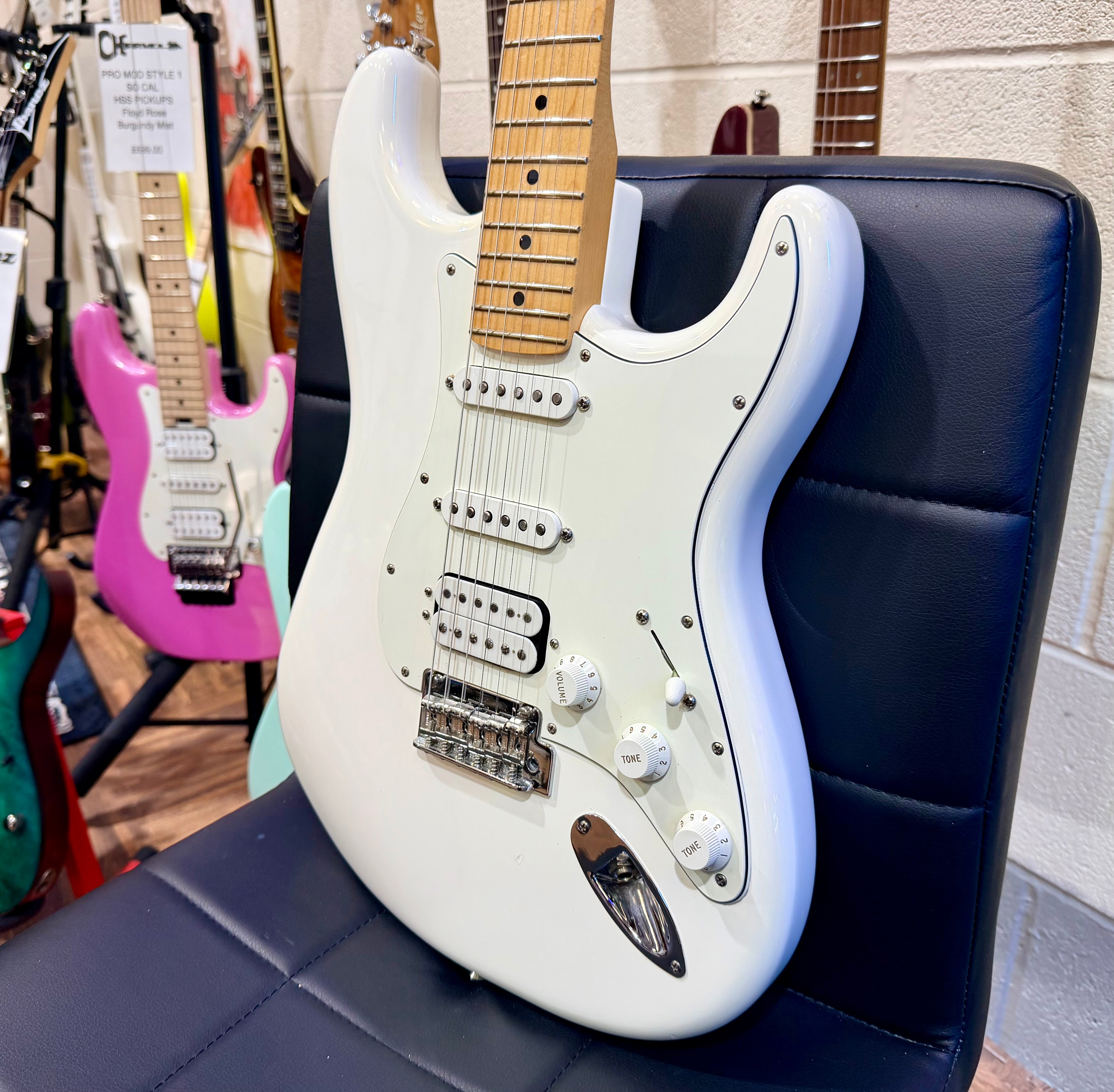 🌟2021🌟 Fender Stratocaster HSS Player Series Strat~ Polar White~ Maple Neck!