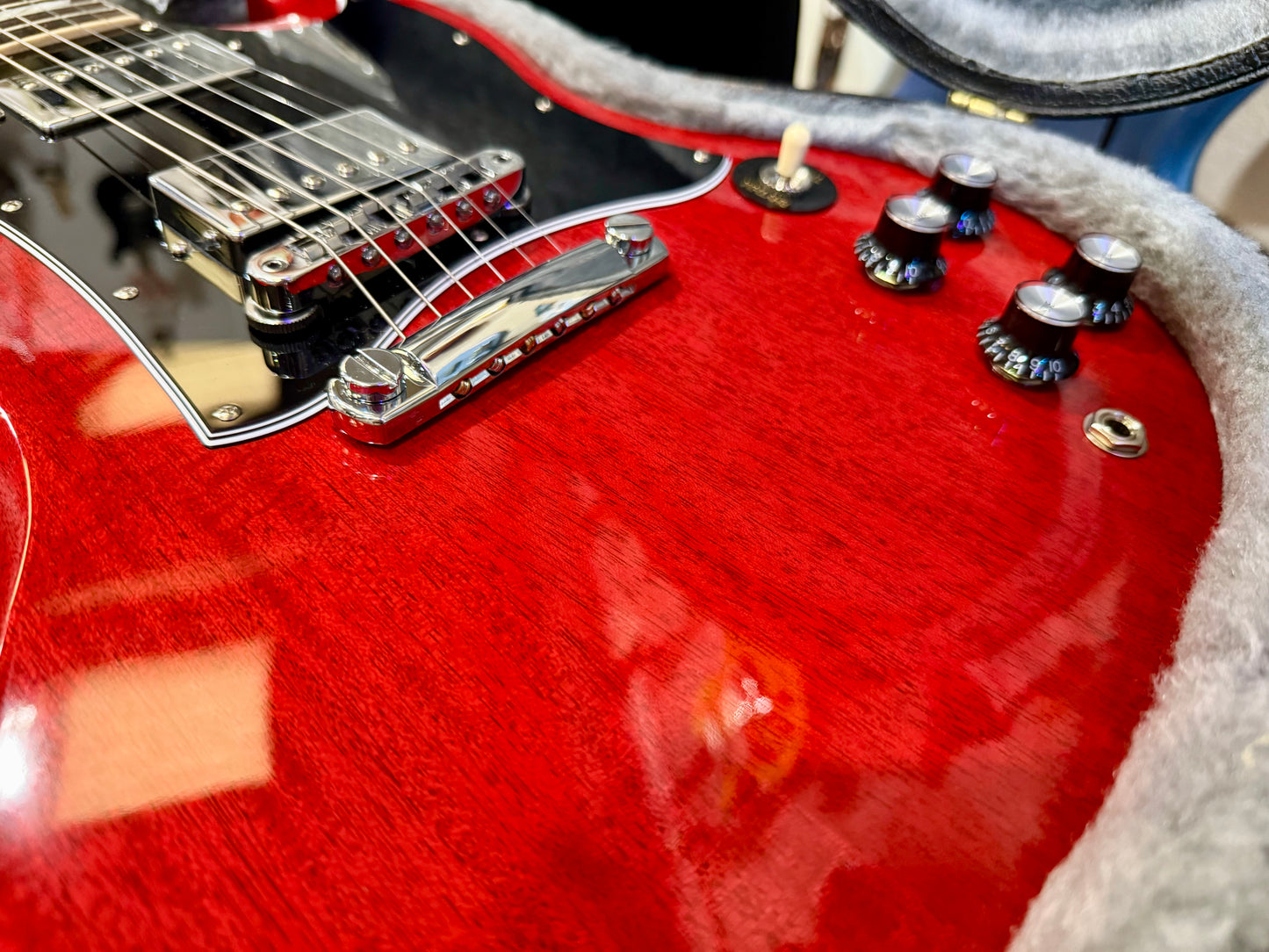 š„2024 USAš„ Gibson SG Standard~ Heritage Cherry~ Hard Case & Candy!